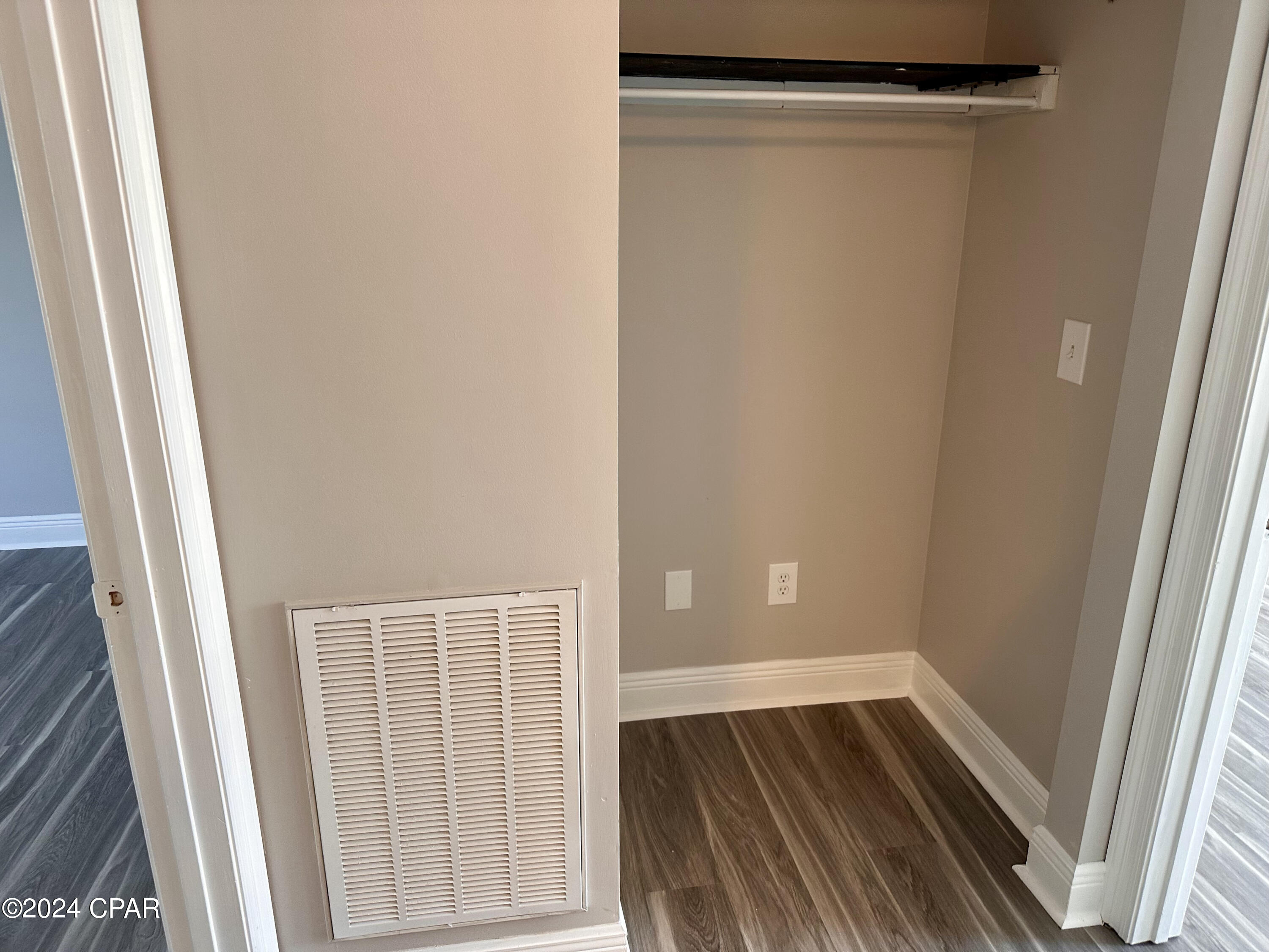 Pines 5th Add - Residential