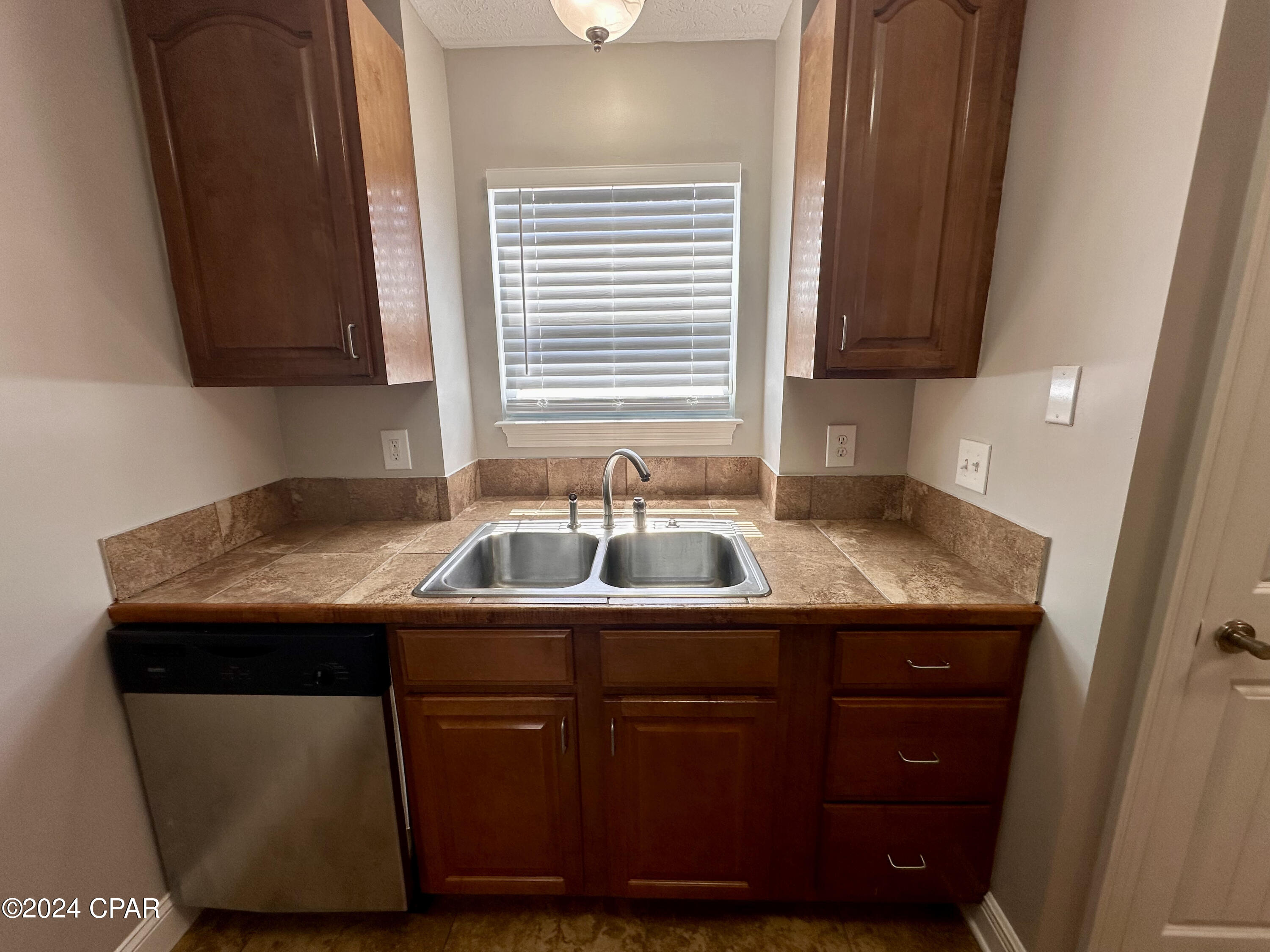 Pines 5th Add - Residential