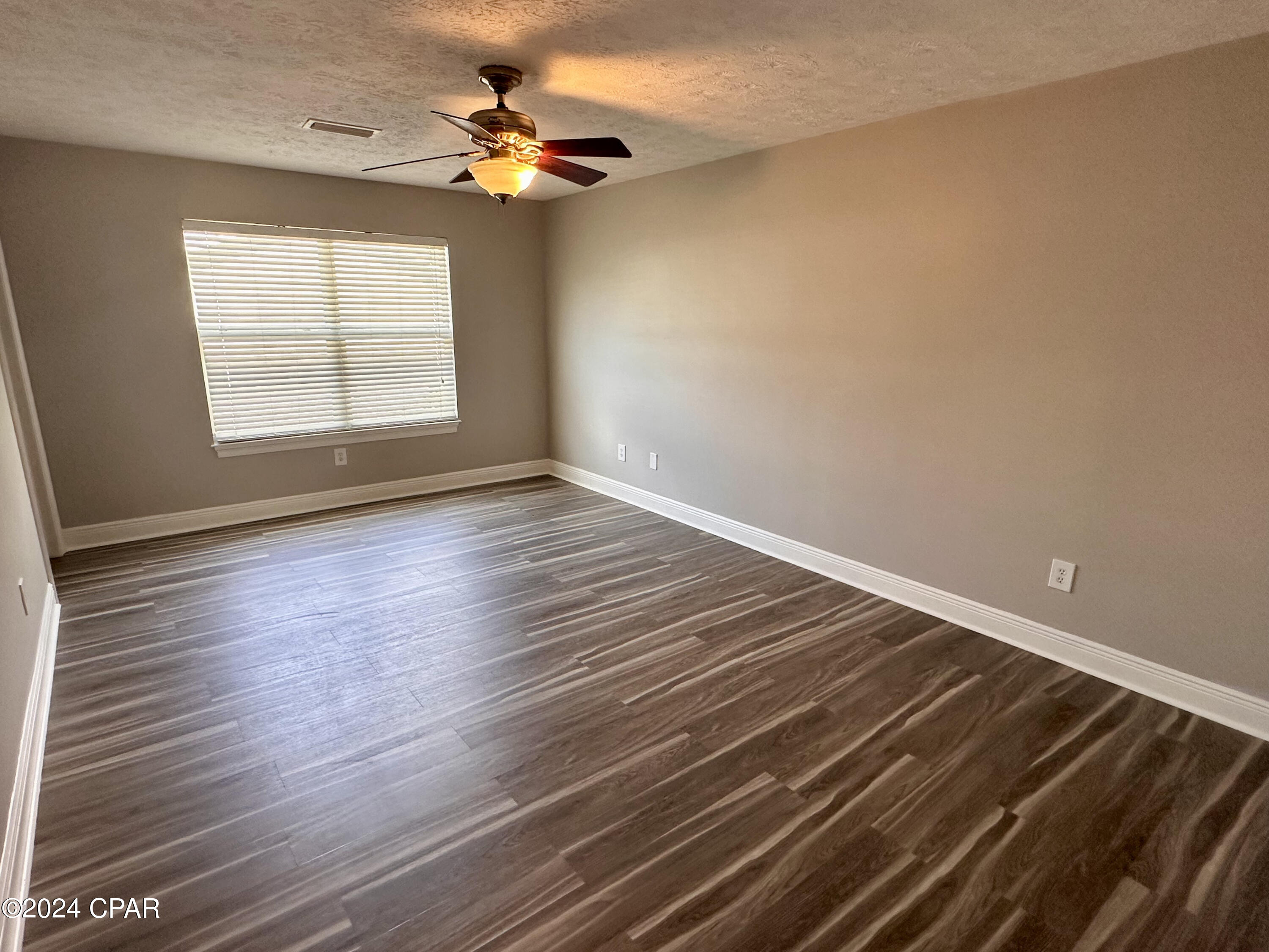 Pines 5th Add - Residential