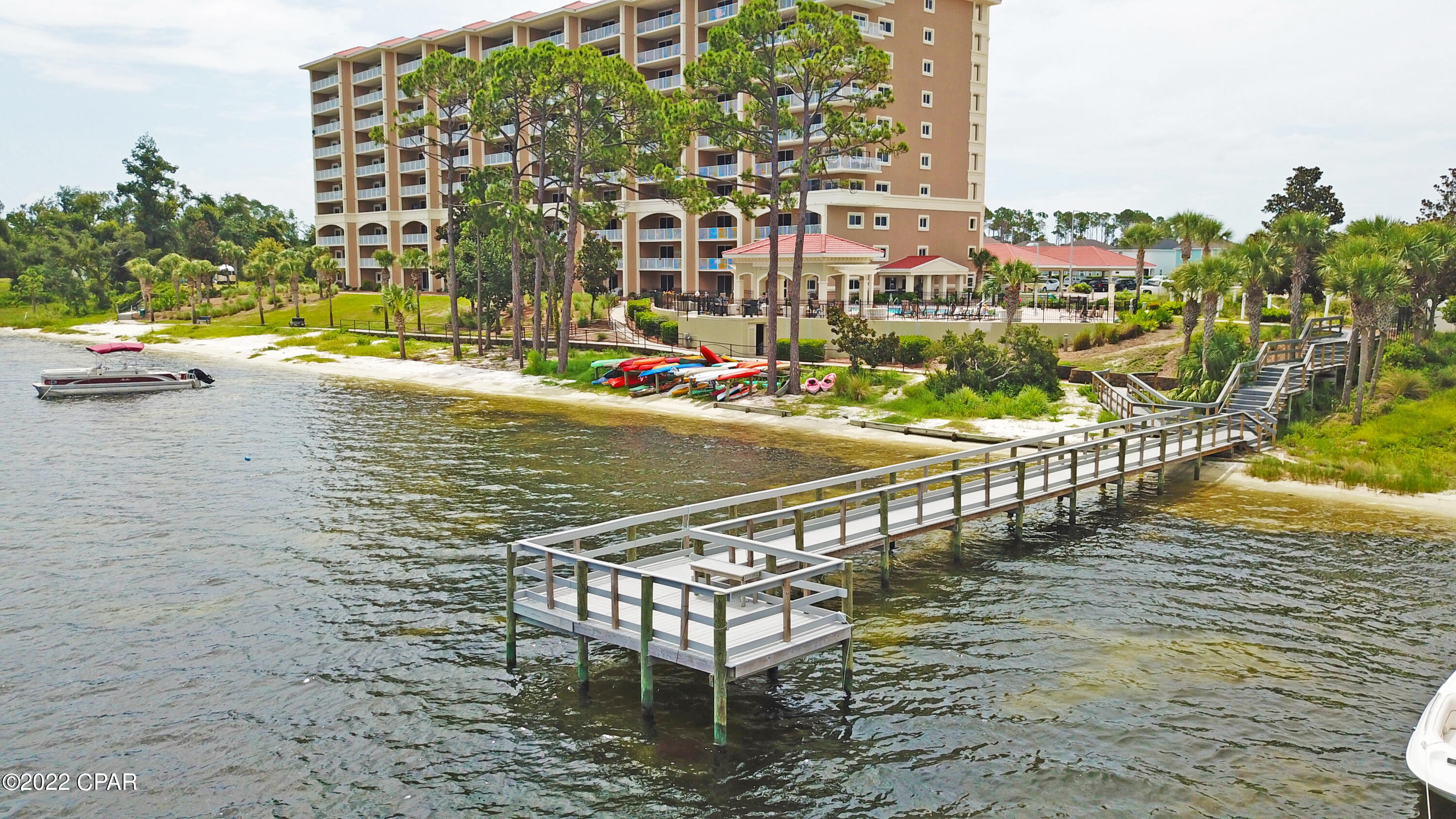 Magnolia Bay Club - Residential