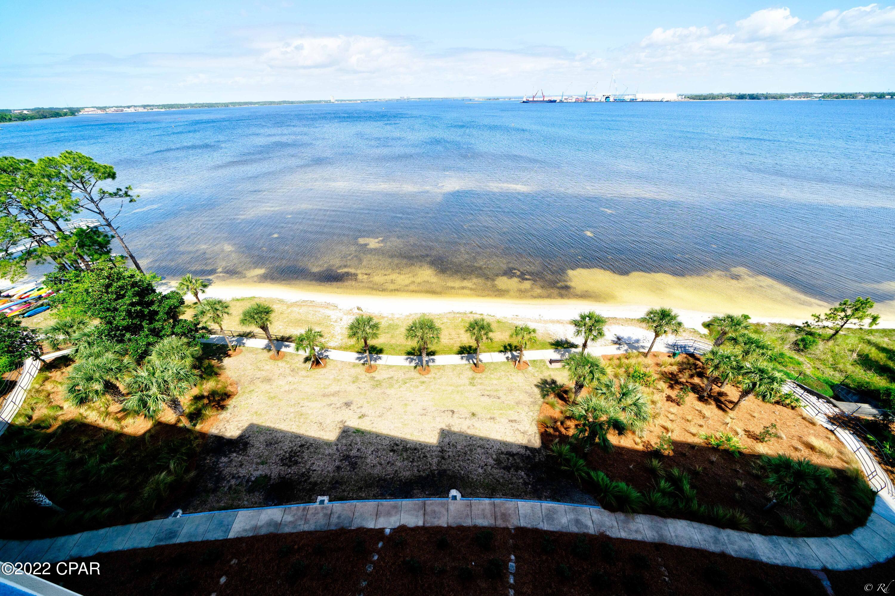 Magnolia Bay Club - Residential