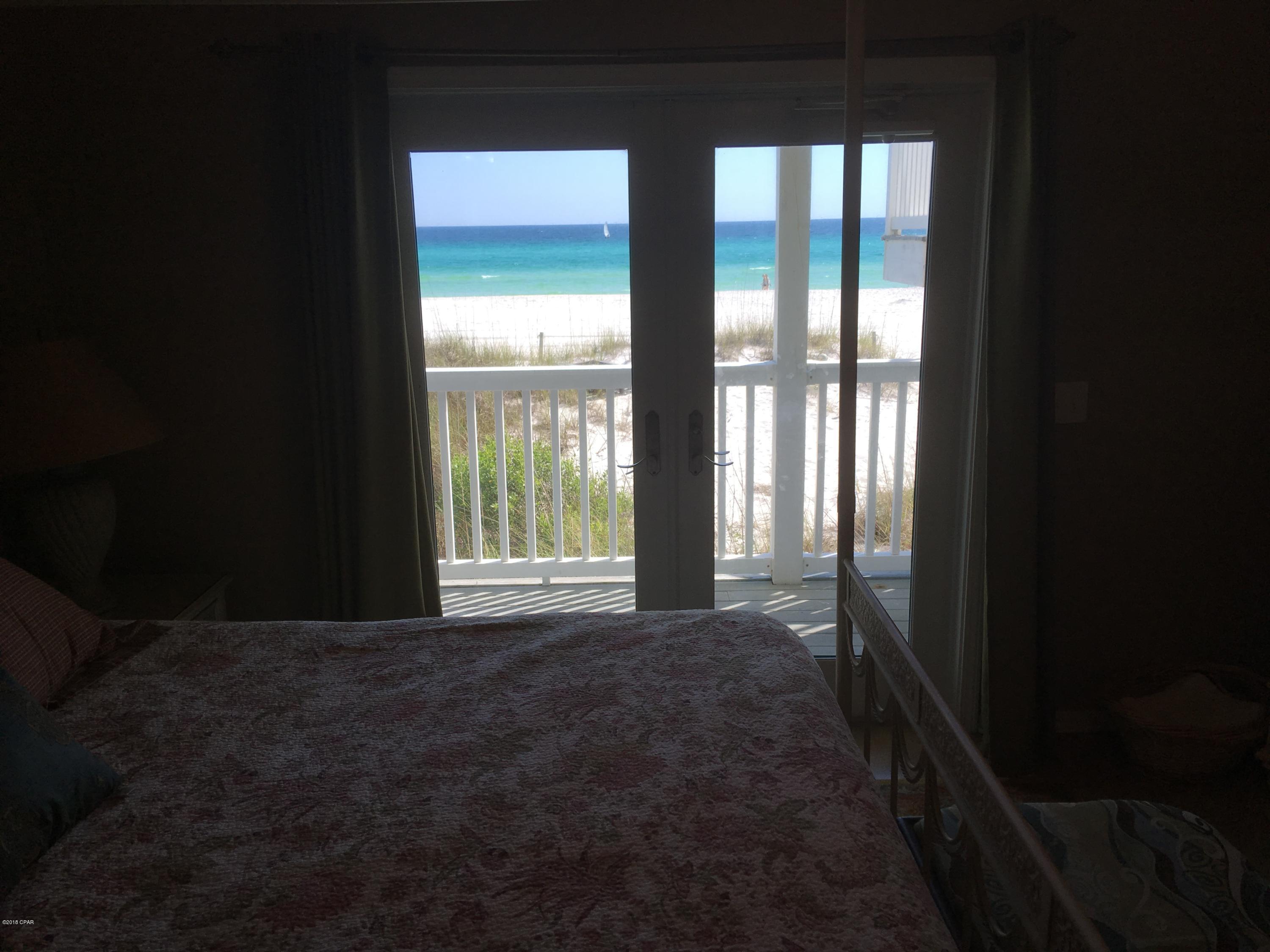 Harbour Arms Condo. - Residential