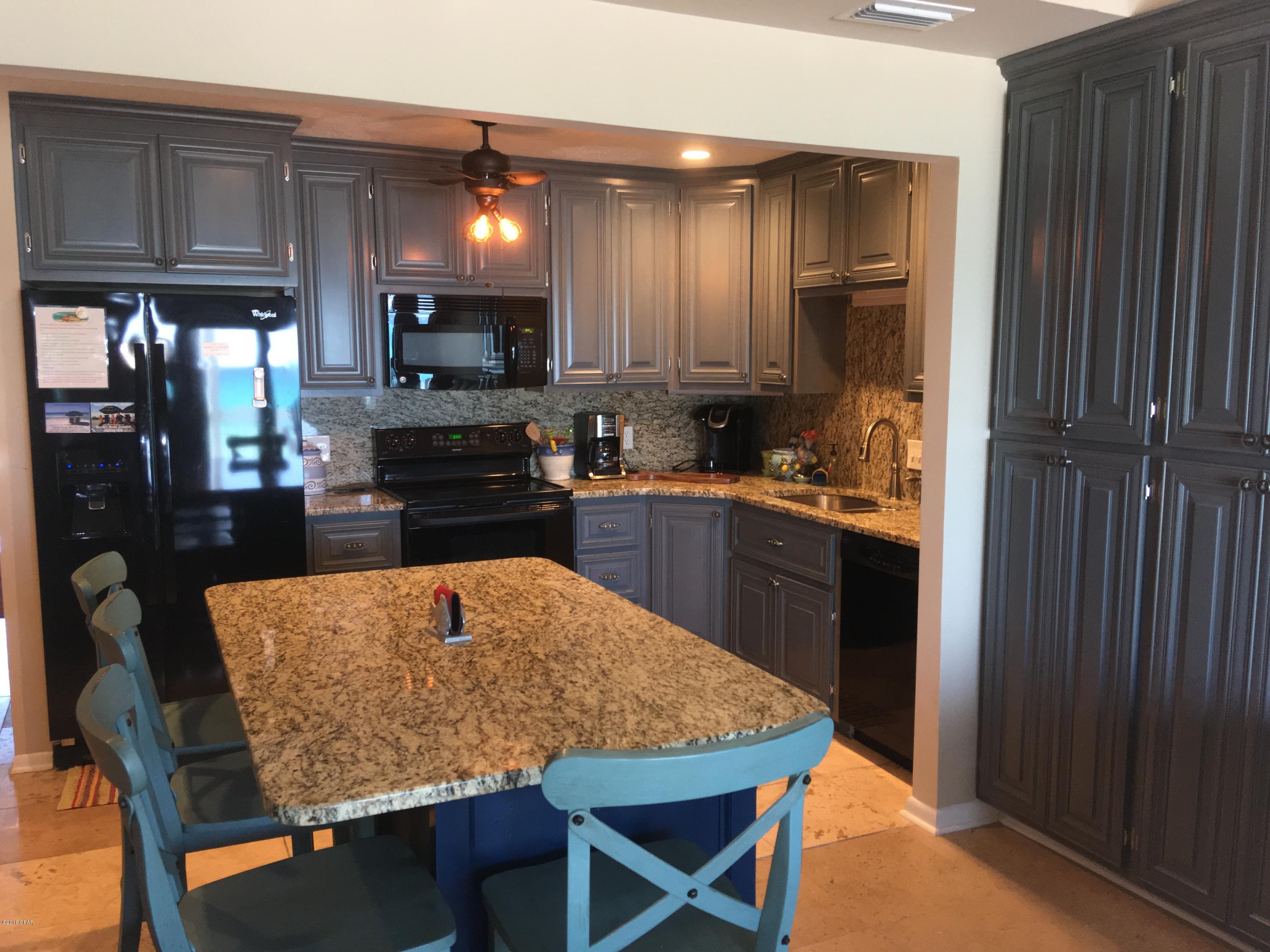 Harbour Arms Condo. - Residential