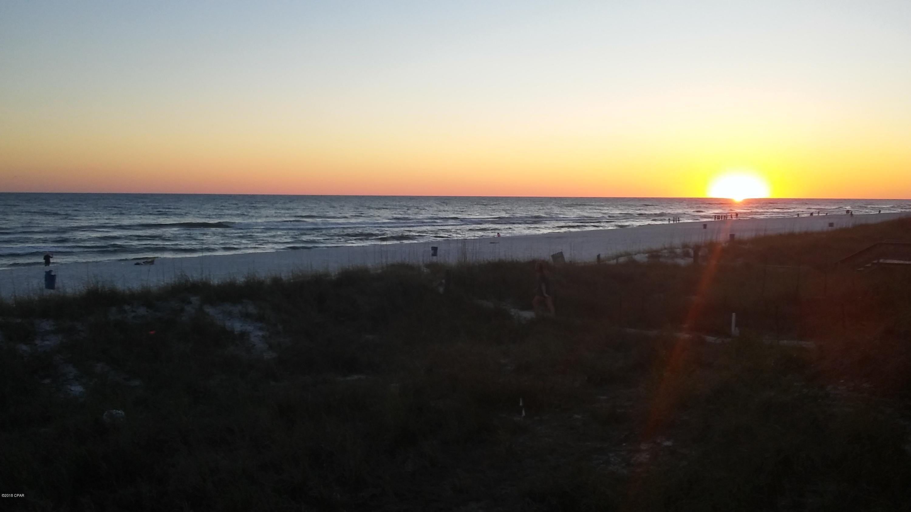 Harbour Arms Condo. - Residential