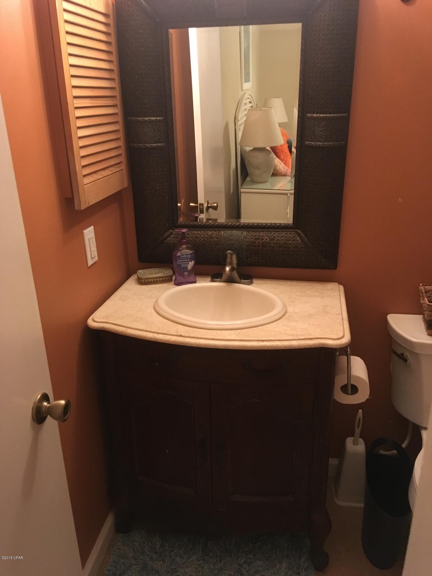 Harbour Arms Condo. - Residential