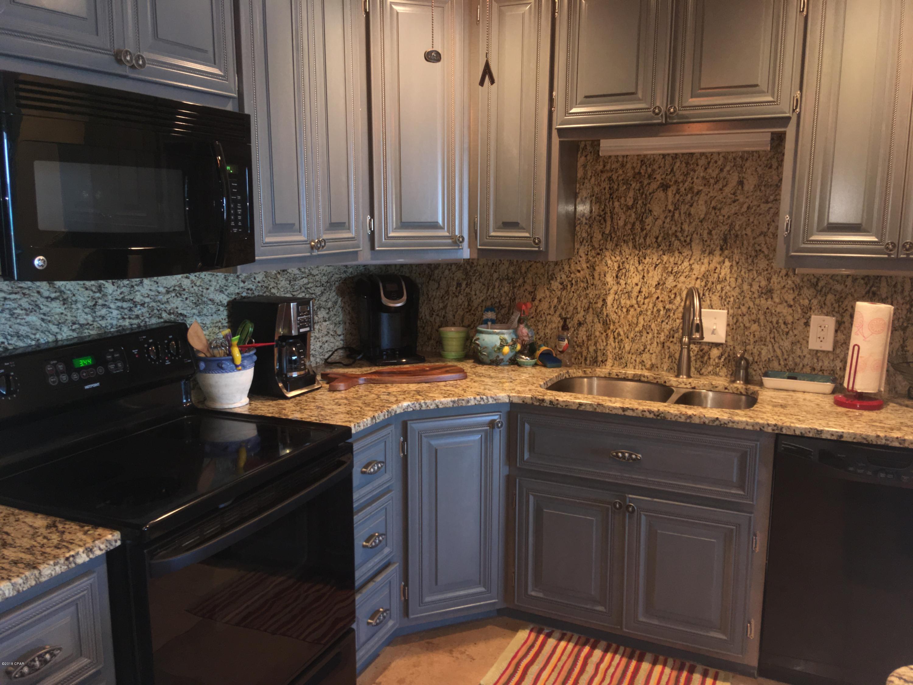 Harbour Arms Condo. - Residential