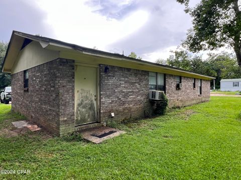 A home in Bonifay