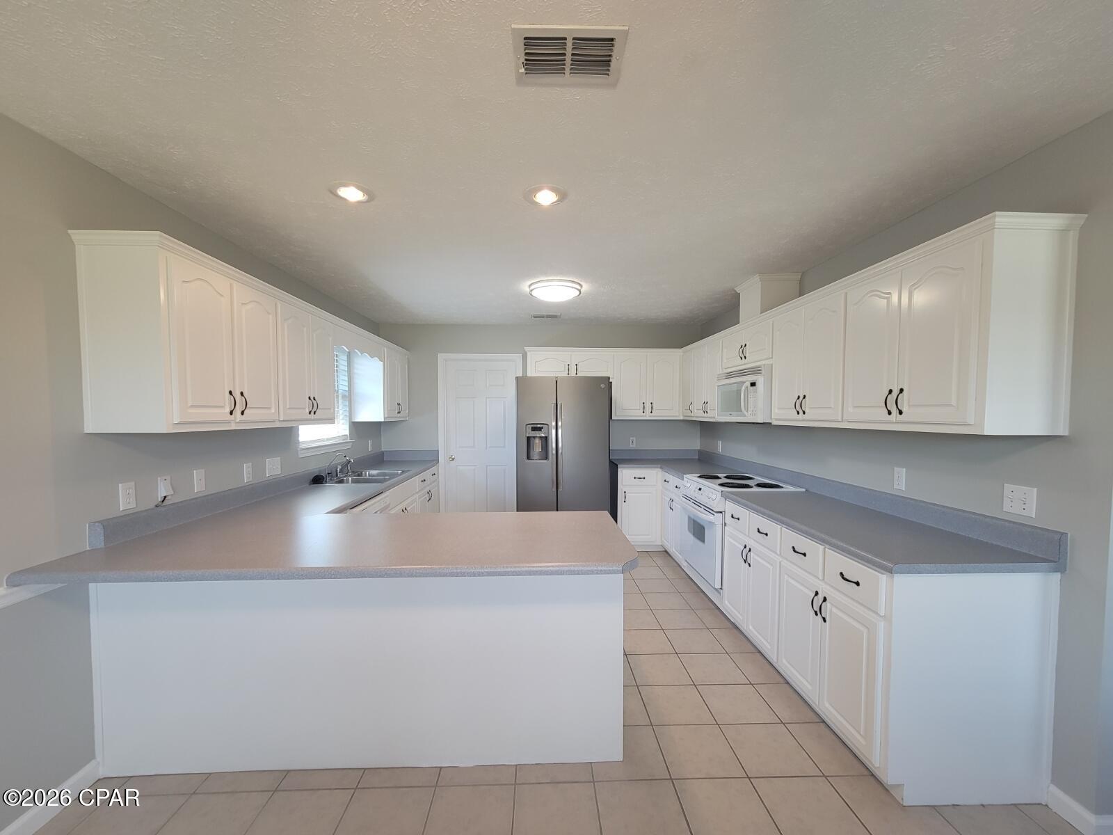 Brentwoods Phase I - Residential Lease