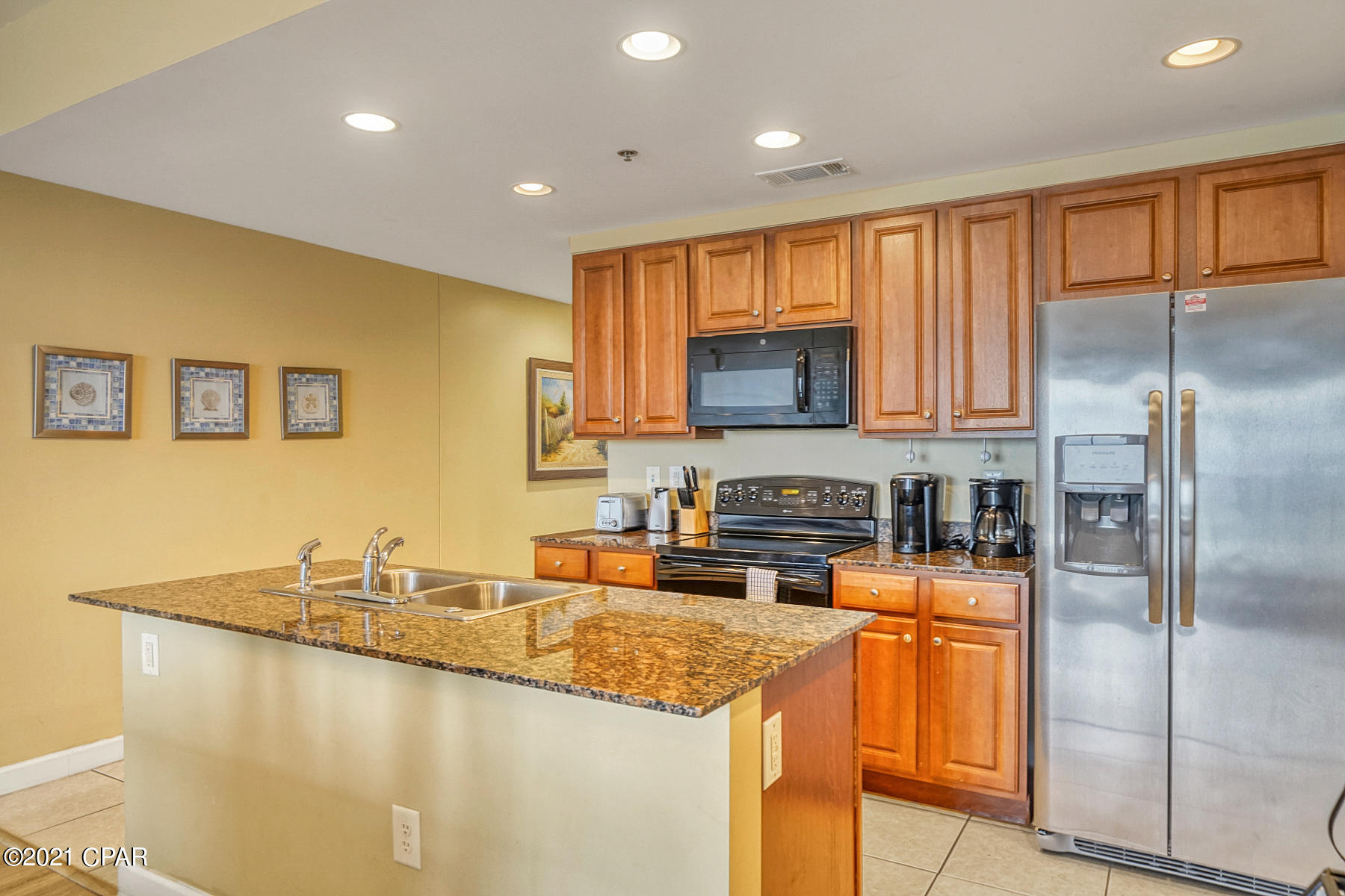 Splash Condo - Residential