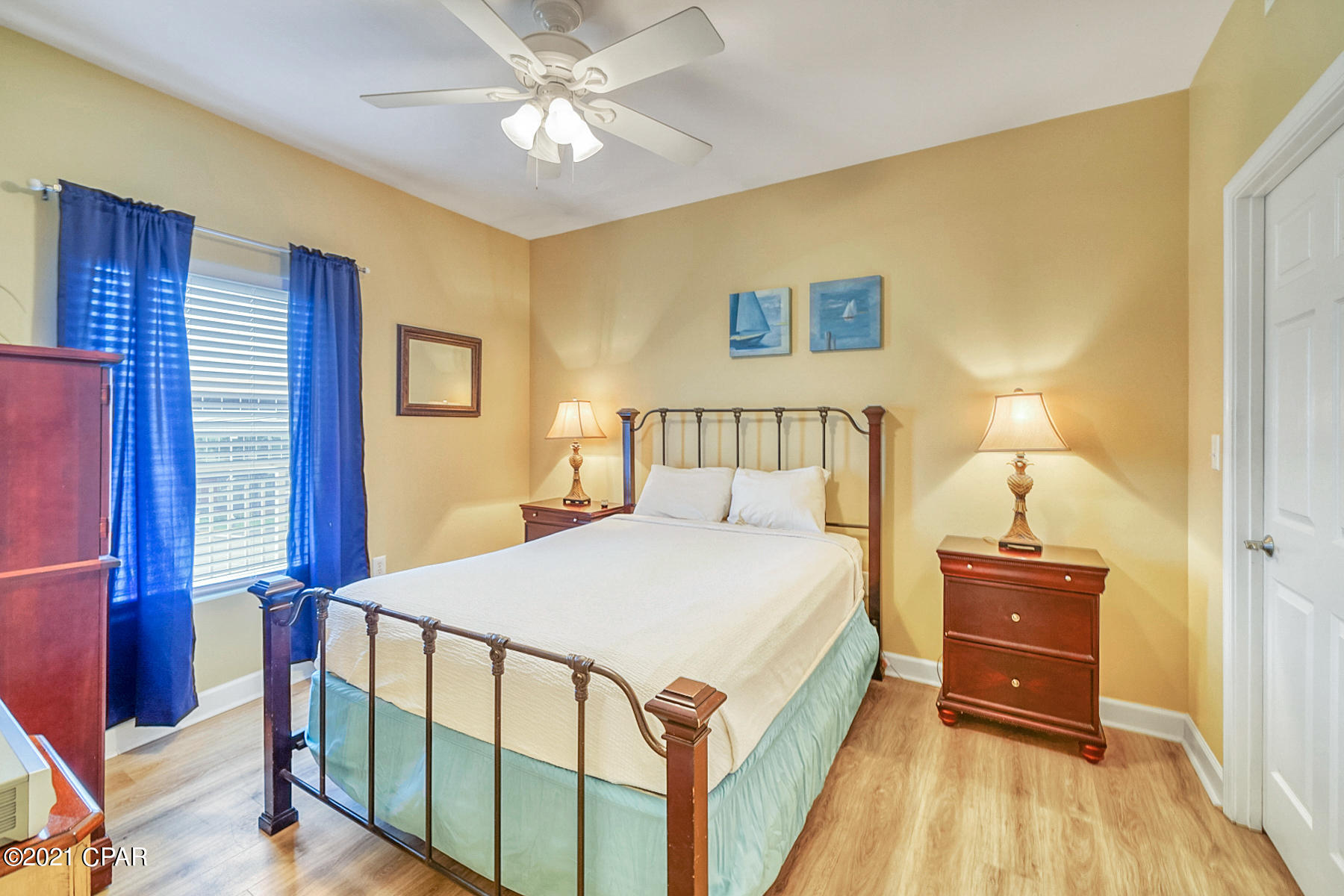 Splash Condo - Residential