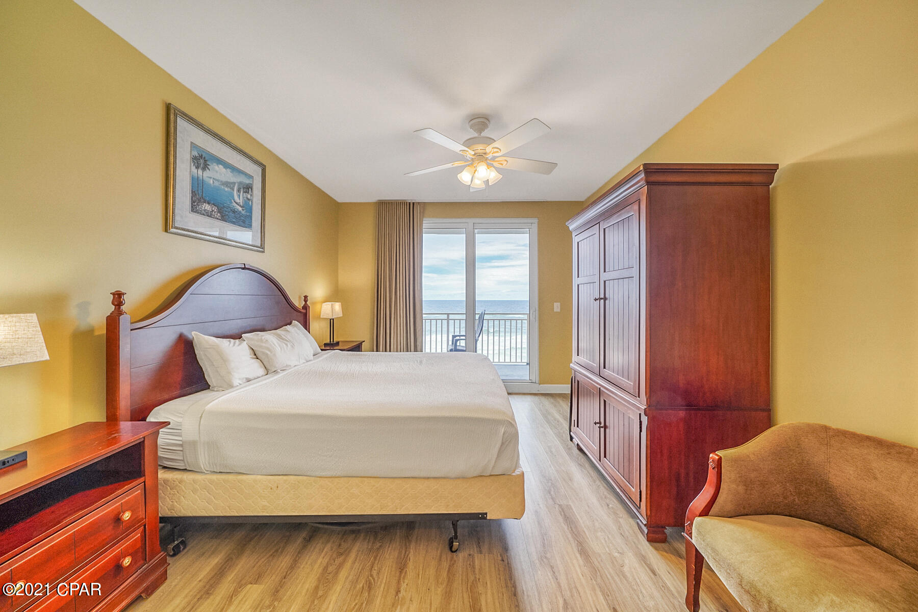 Splash Condo - Residential