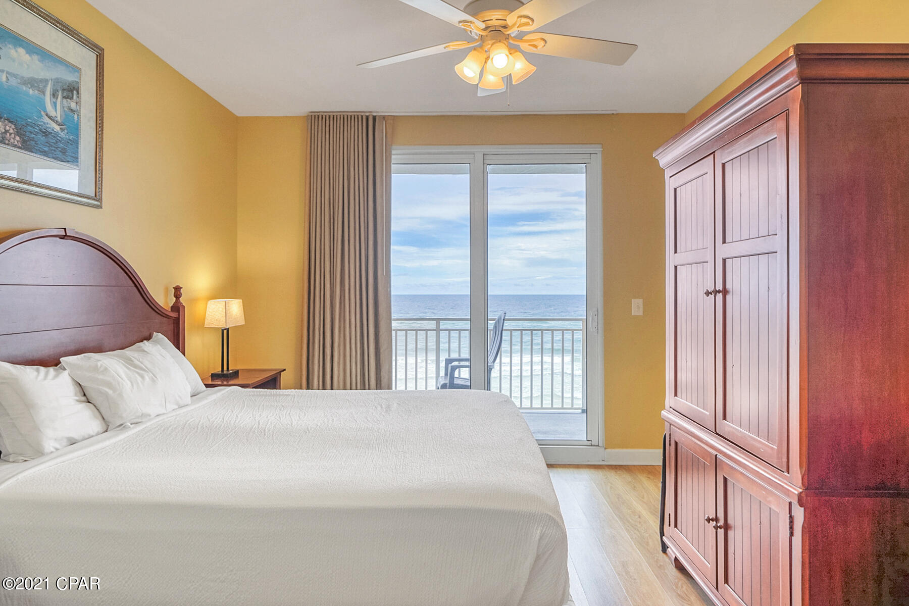 Splash Condo - Residential