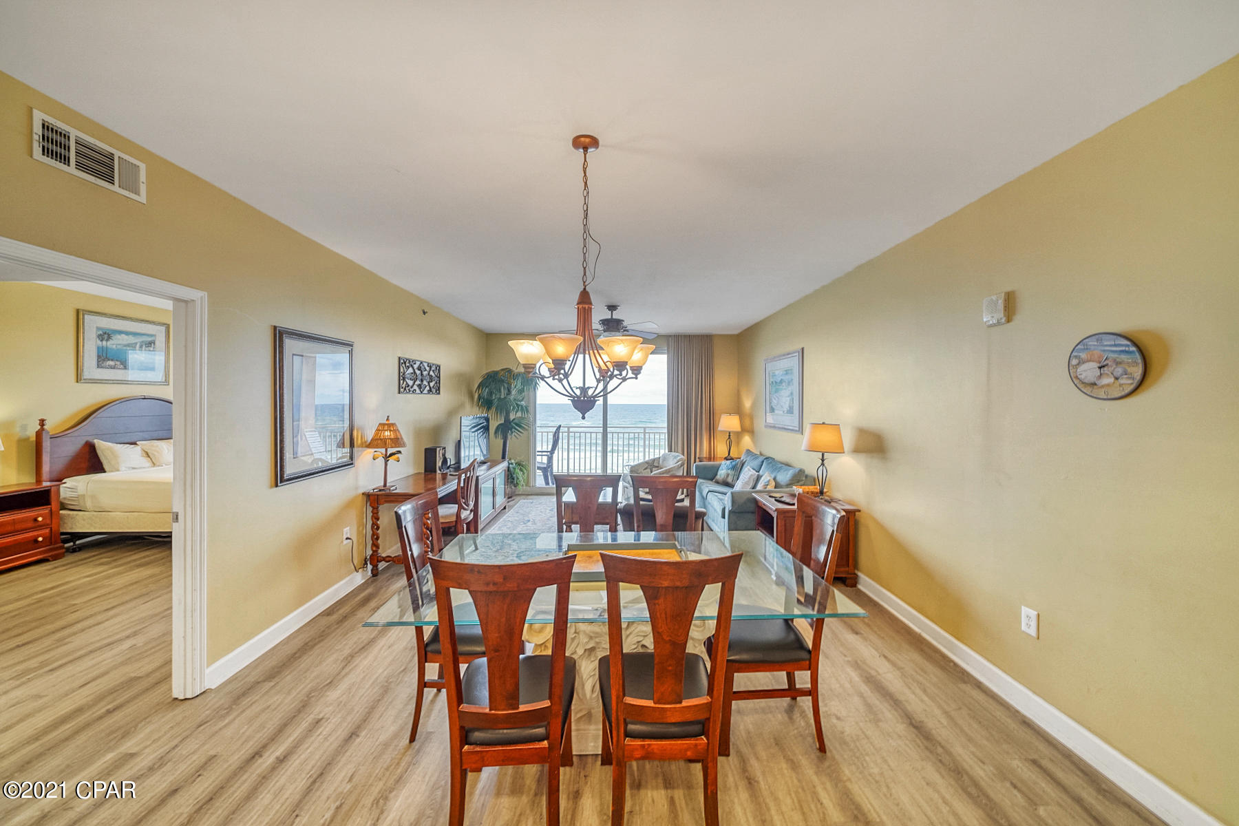 Splash Condo - Residential