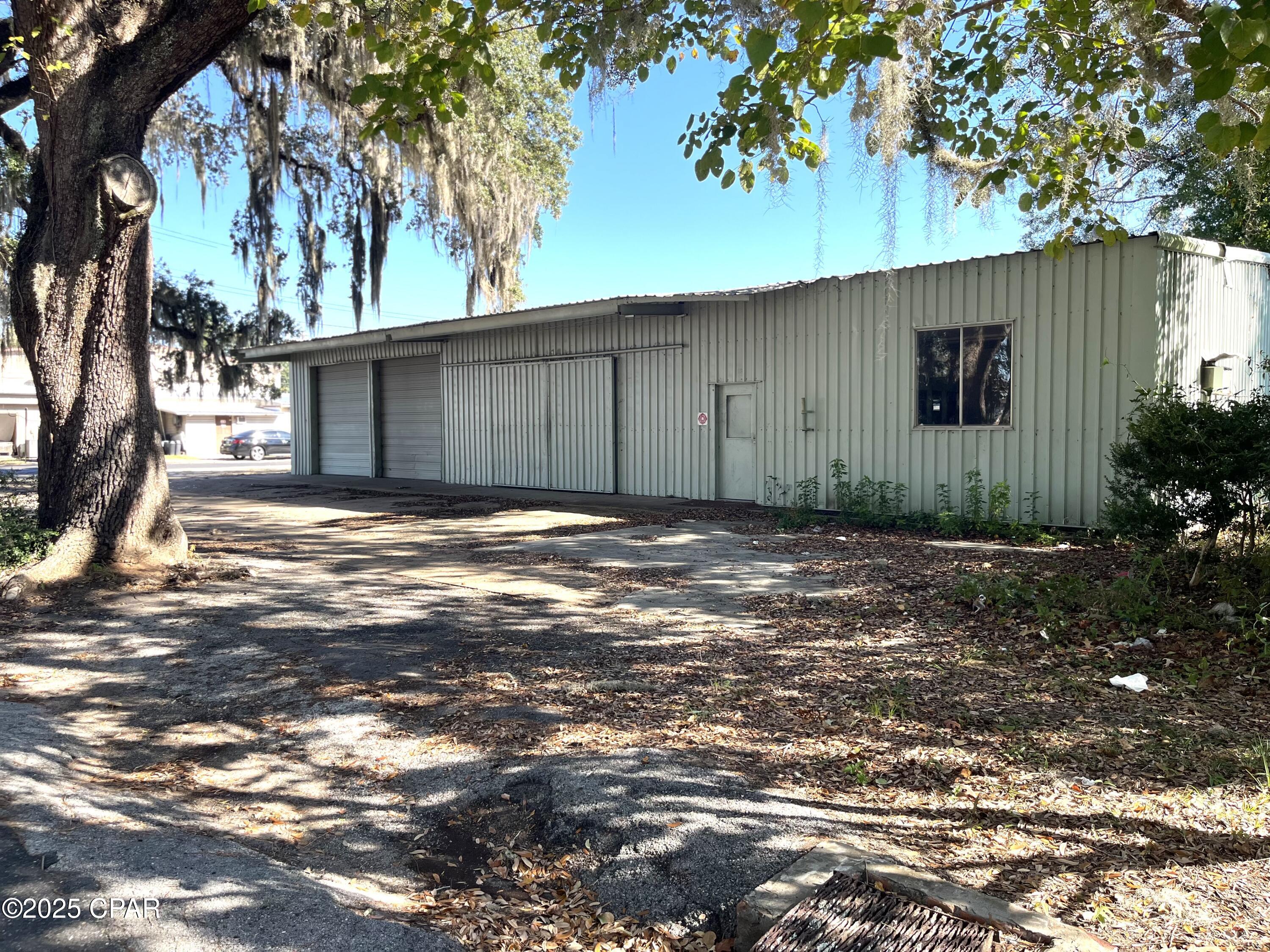 [No Recorded Subdiv] - Commercial Sale