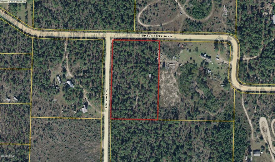 Little cabin in the woods. Use it for a getaway from the city life or build your dream home here. Perfect for the horse owner or farm animals or the nature lover.

Well, Septic Tank, Electric. This home site is ready for you. Stay in the cabin while you build your home. Private, Quiet, lots of natural Florida space. Deer, and wildlife are seen regularly. Call and secure this one quick.