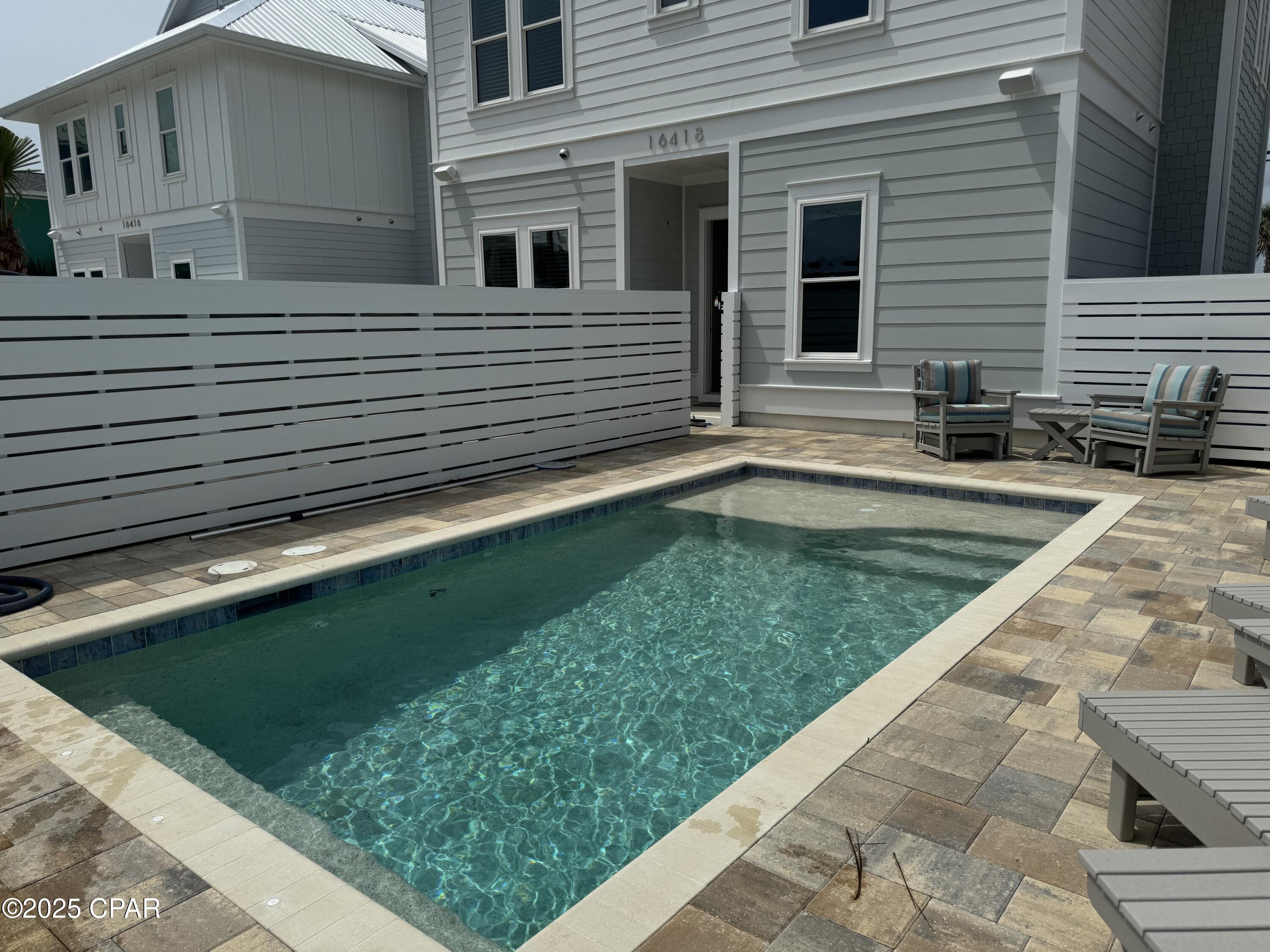 Lullwater Beach - Residential