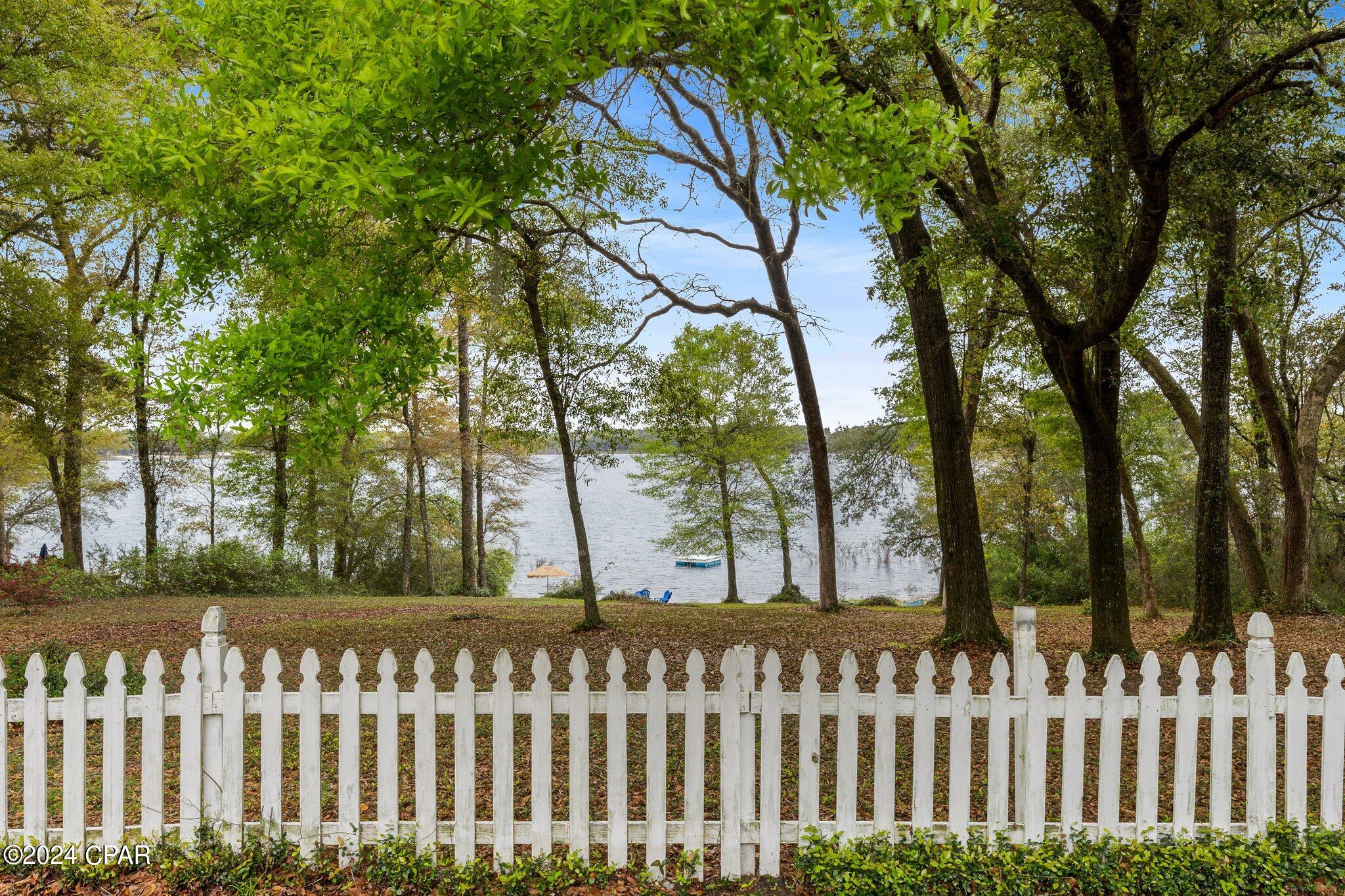 Leisure Lakes - Residential