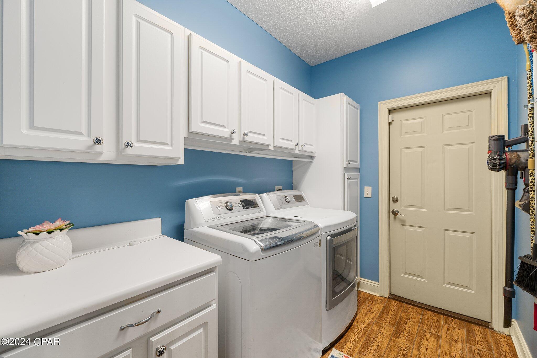 Leisure Lakes - Residential