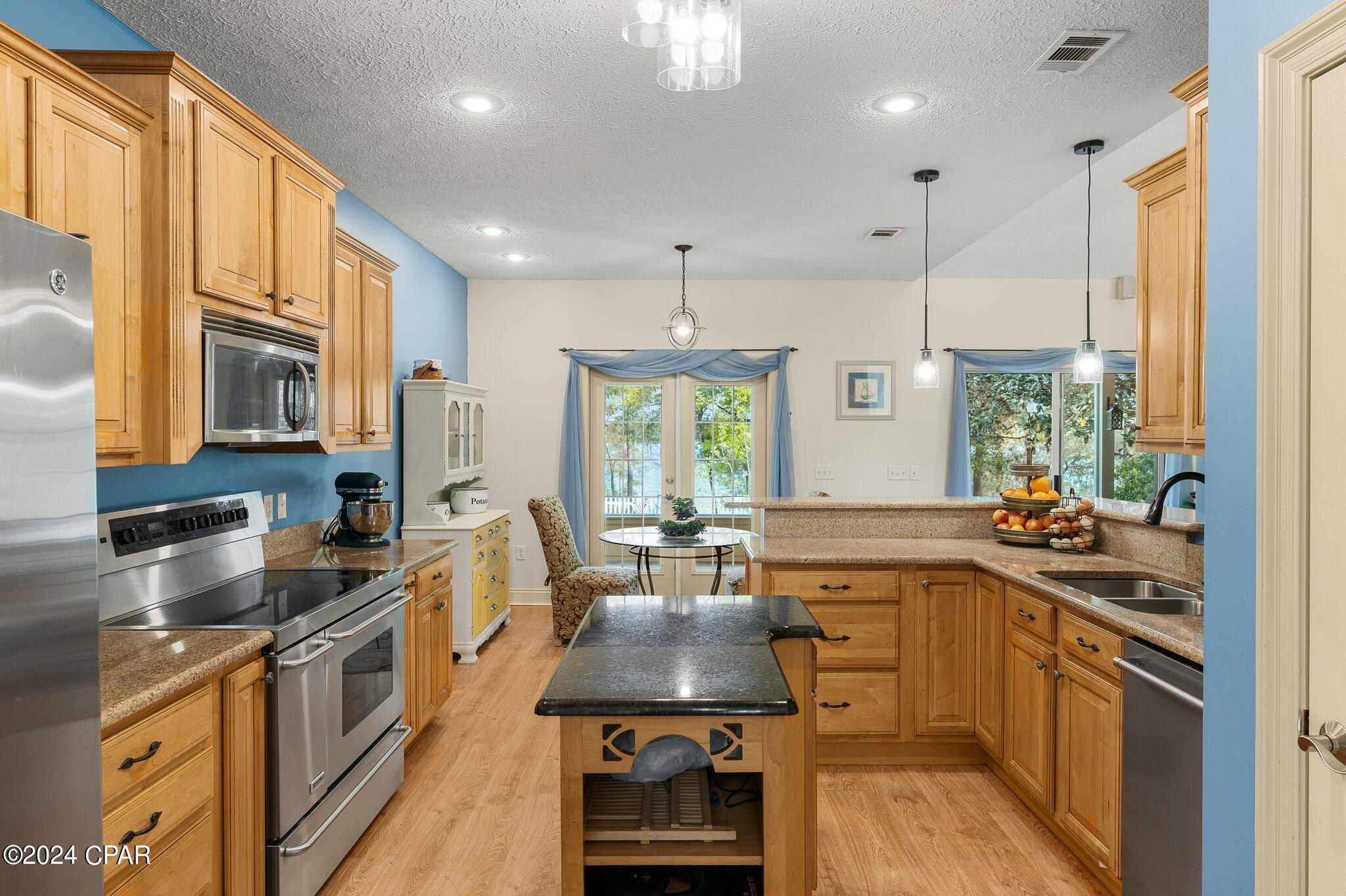 Leisure Lakes - Residential