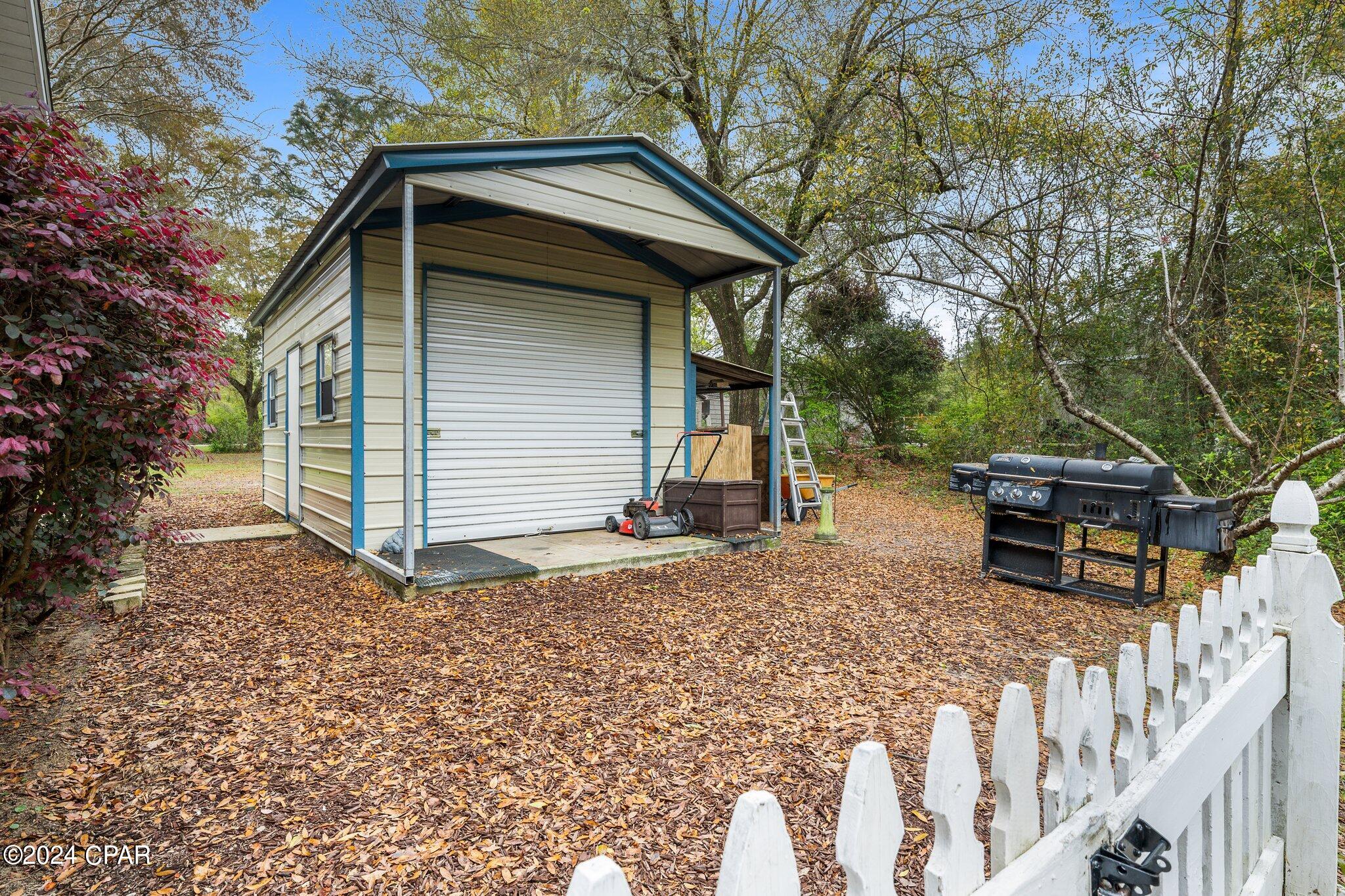 Leisure Lakes - Residential