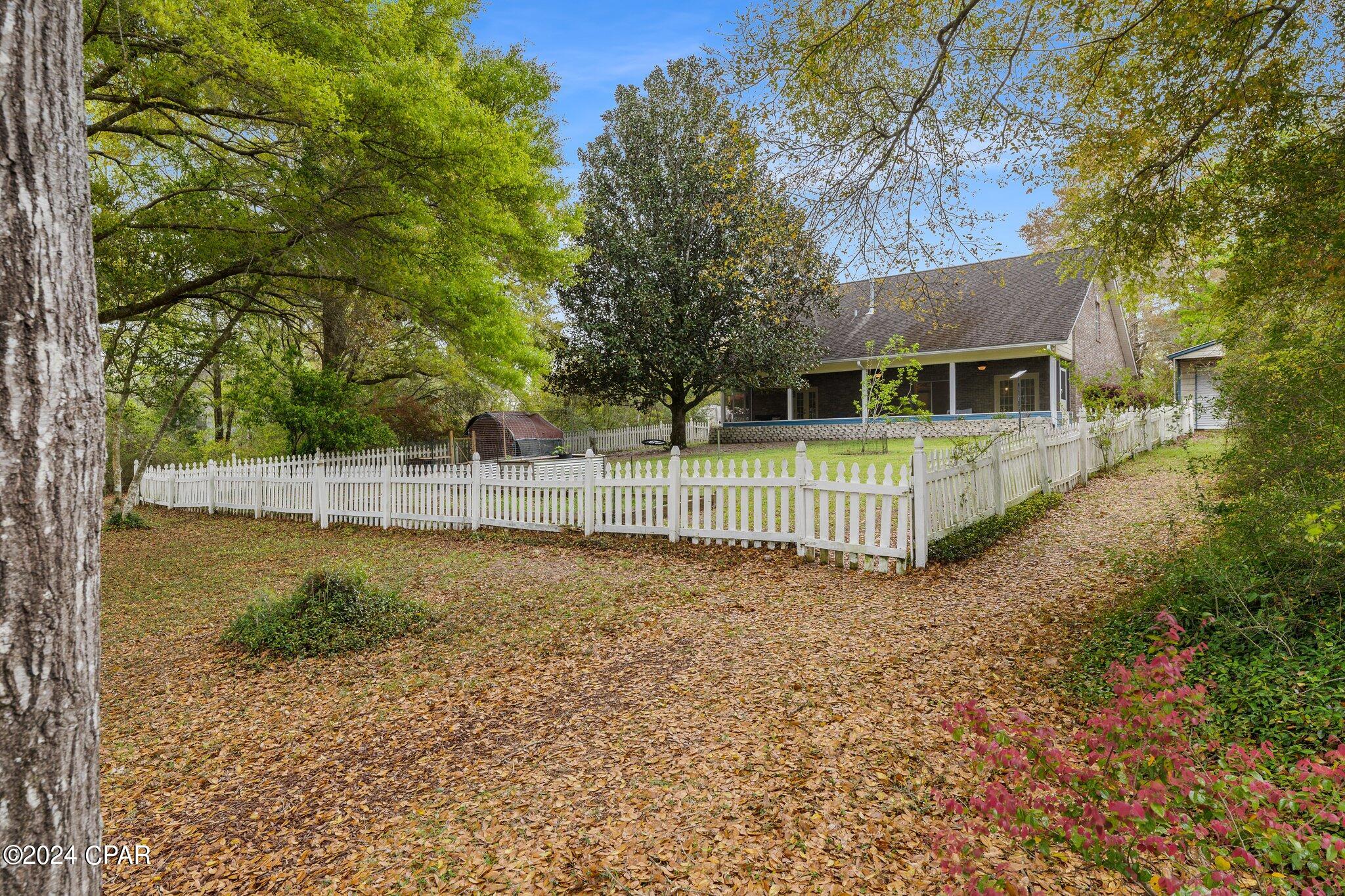 Leisure Lakes - Residential