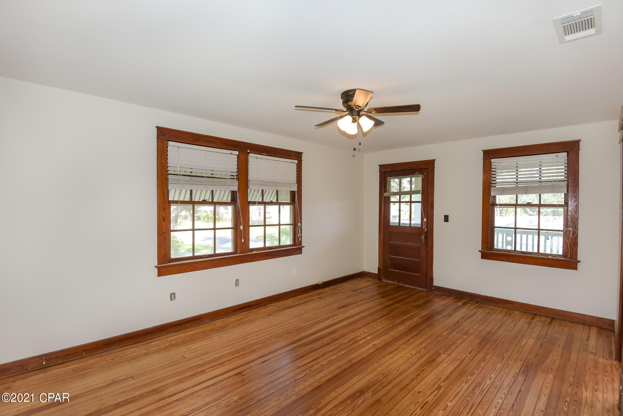 [No Recorded Subdiv] - Residential Lease