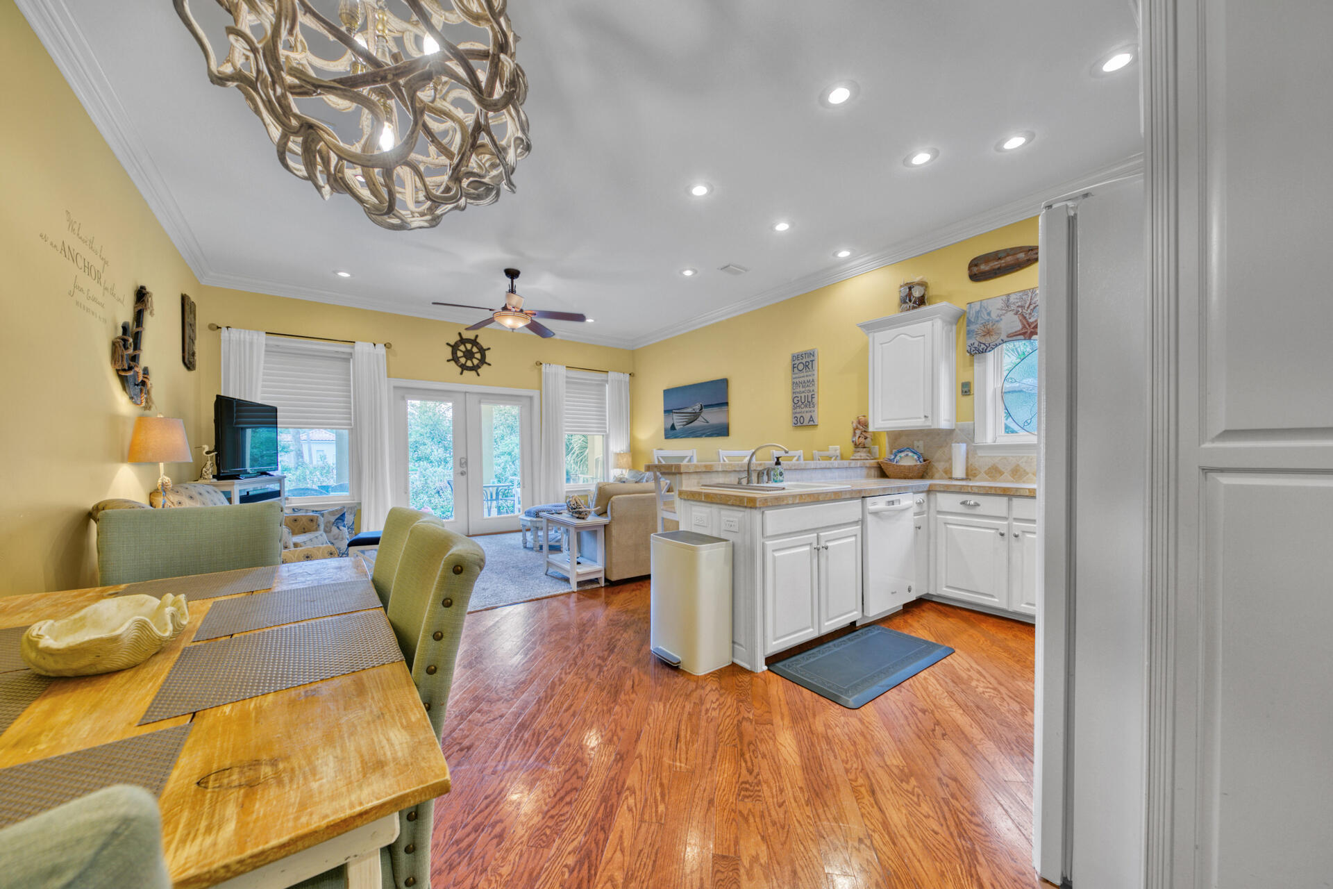 La Valencia Beach Resort - Residential