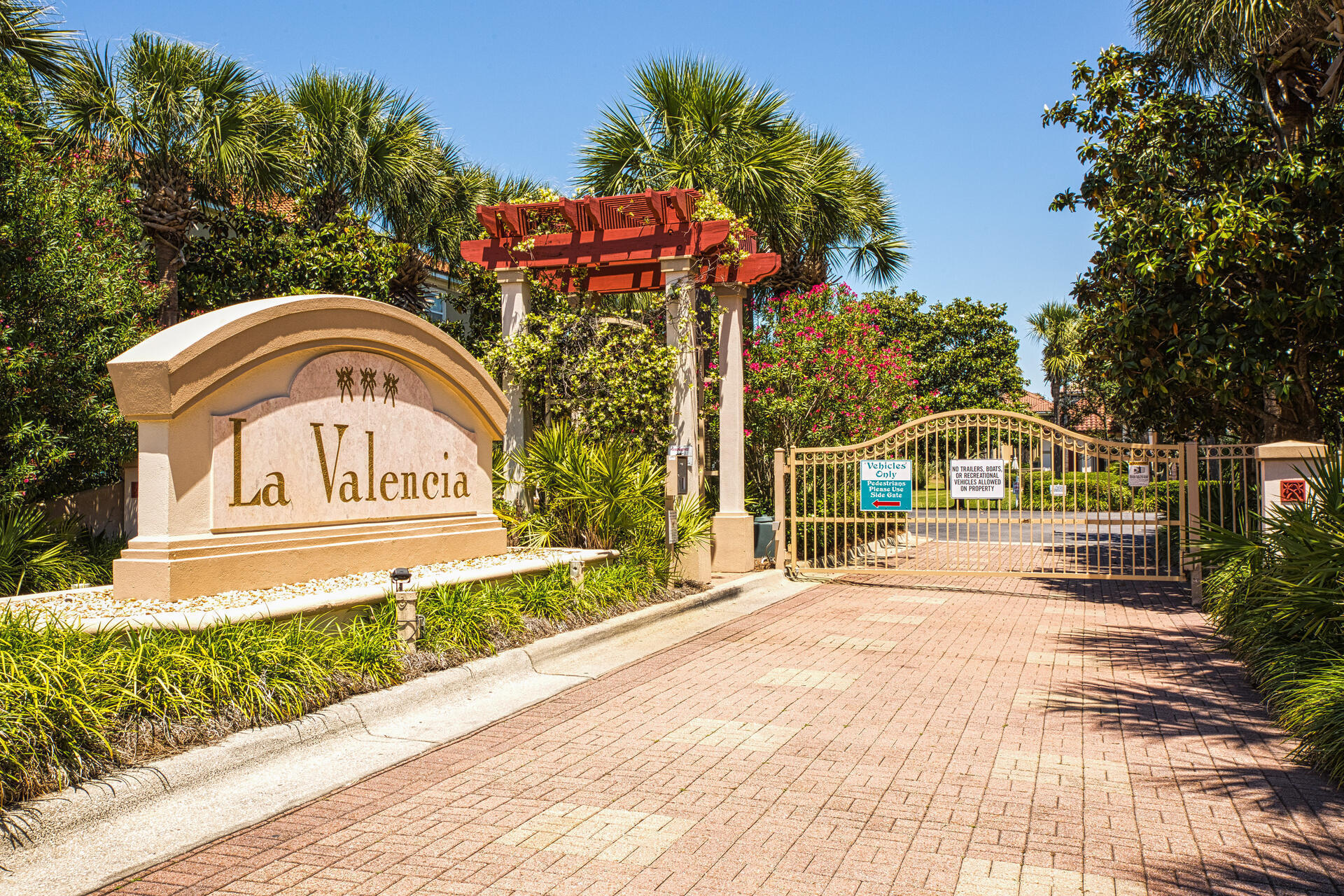 La Valencia Beach Resort - Residential