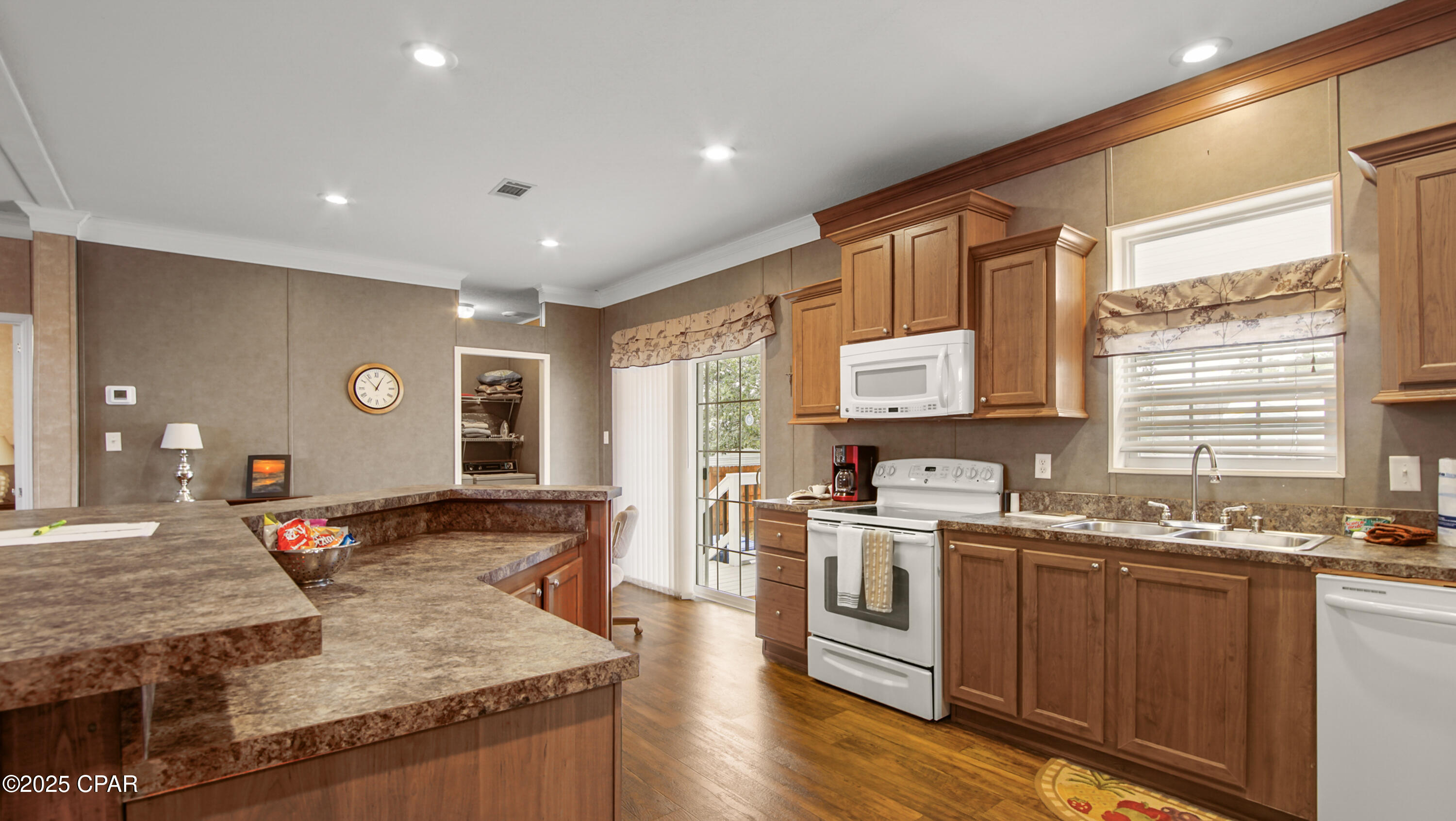 Bahama Heights - Residential Lease