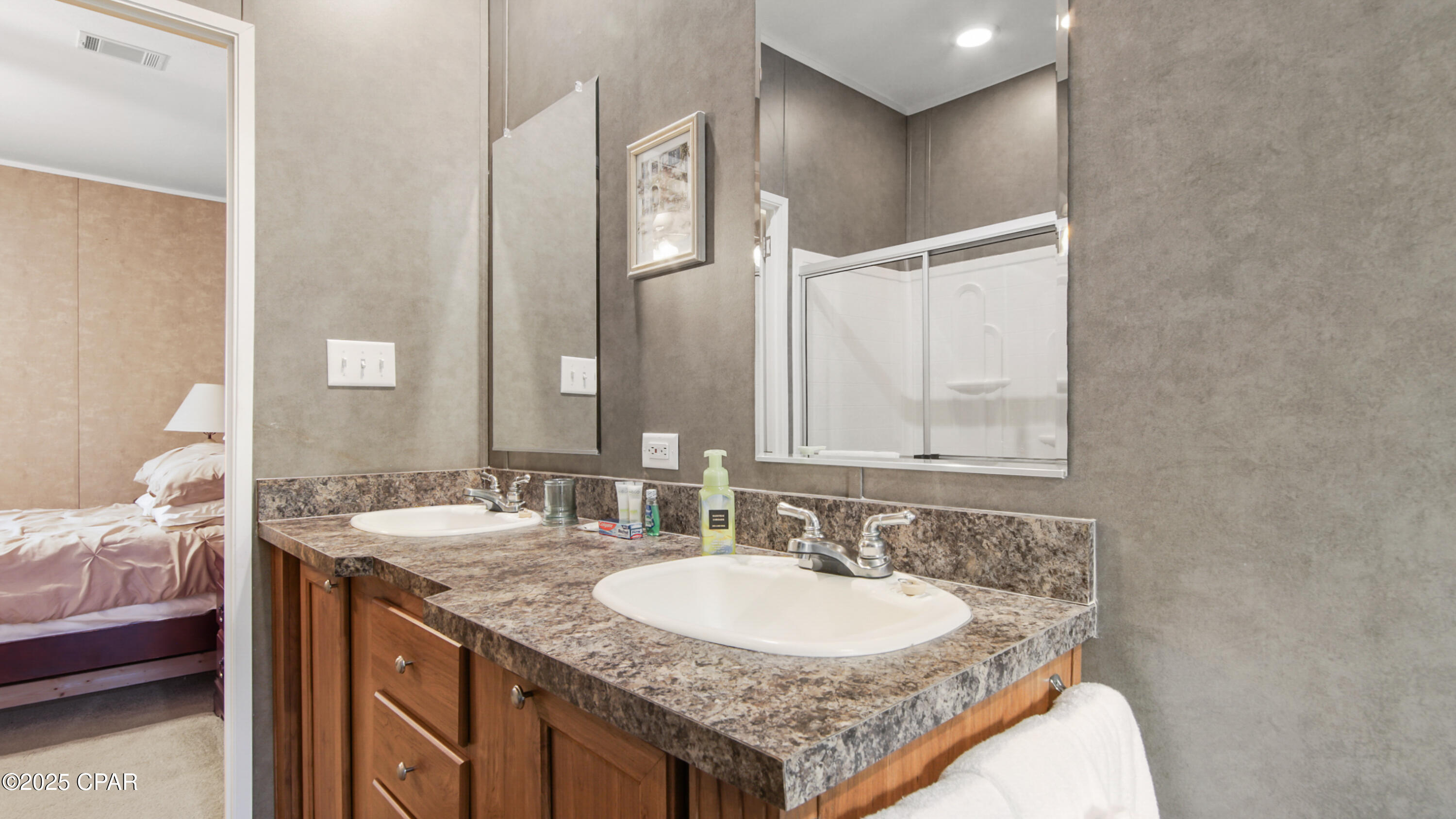 Bahama Heights - Residential Lease