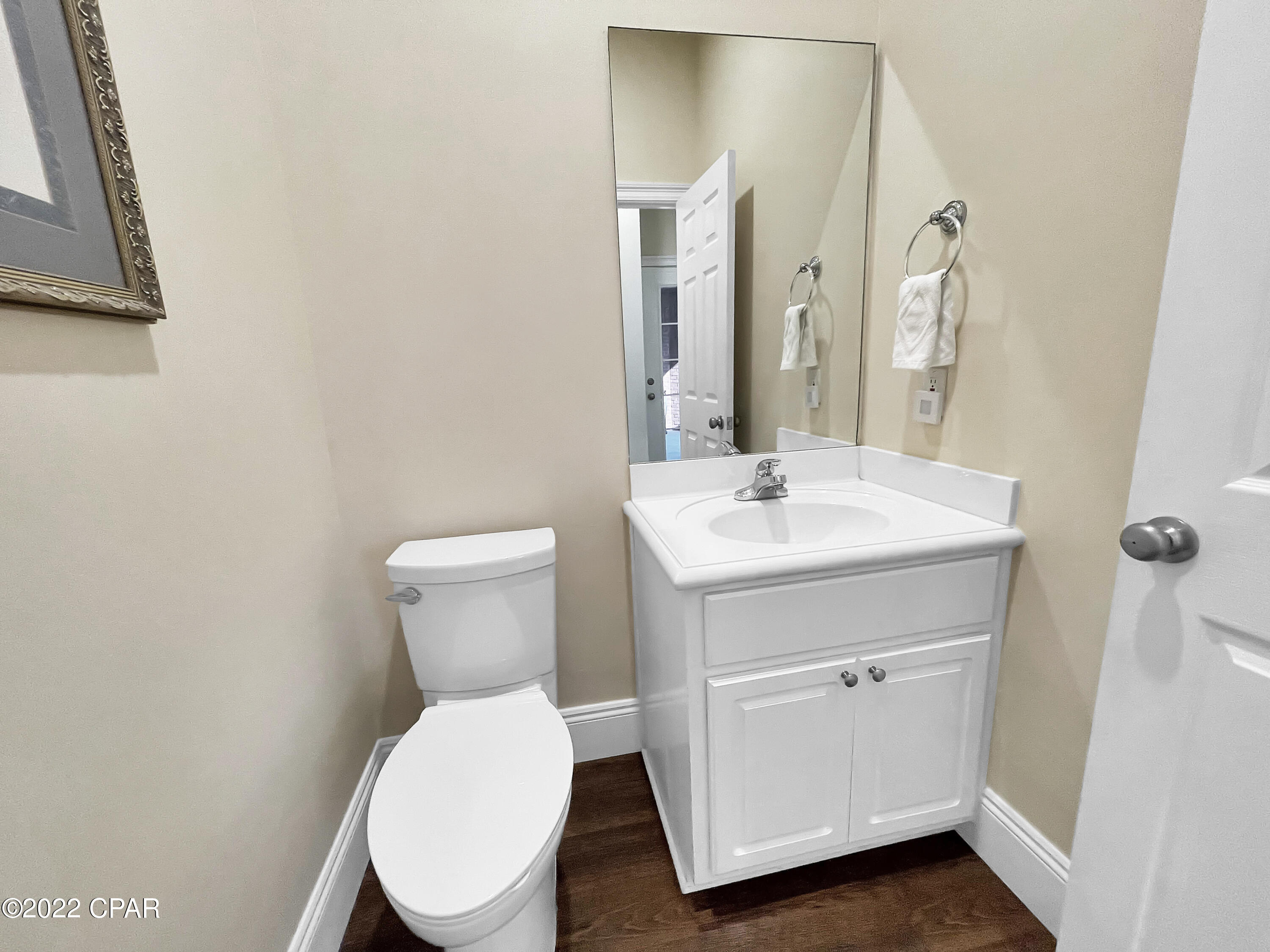 Bay Park Manor - Residential