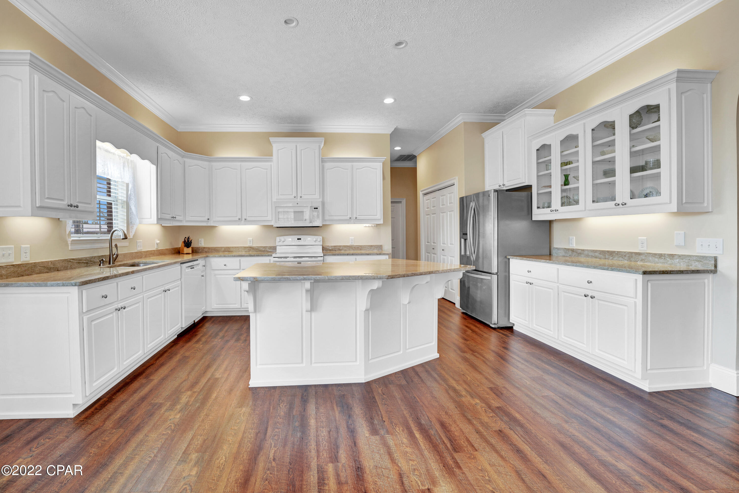 Bay Park Manor - Residential