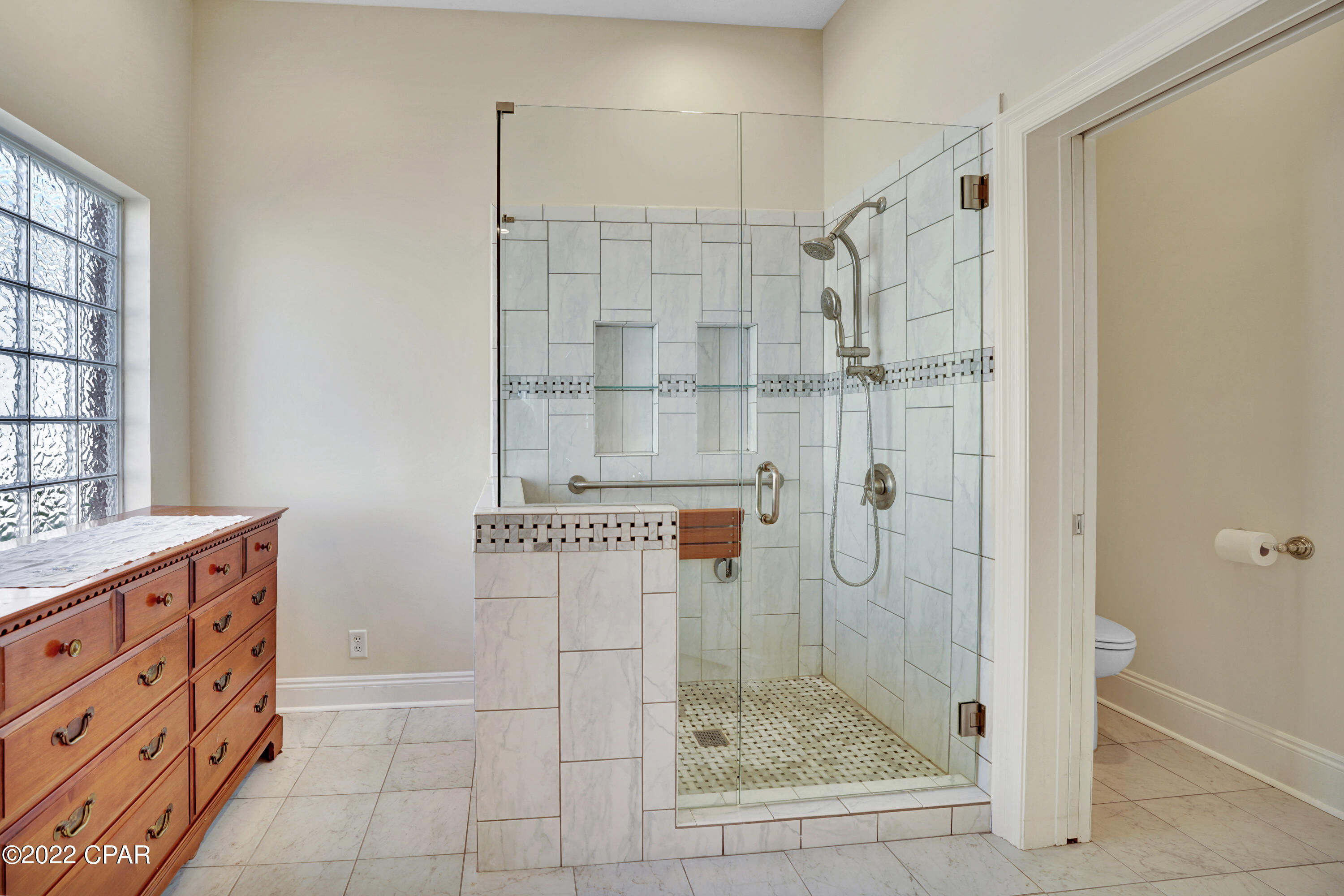 Bay Park Manor - Residential