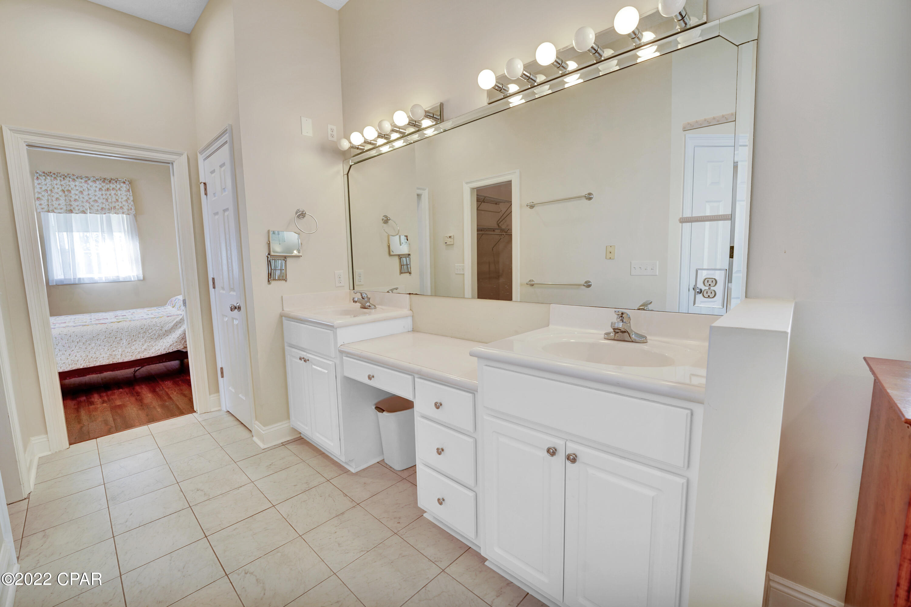 Bay Park Manor - Residential