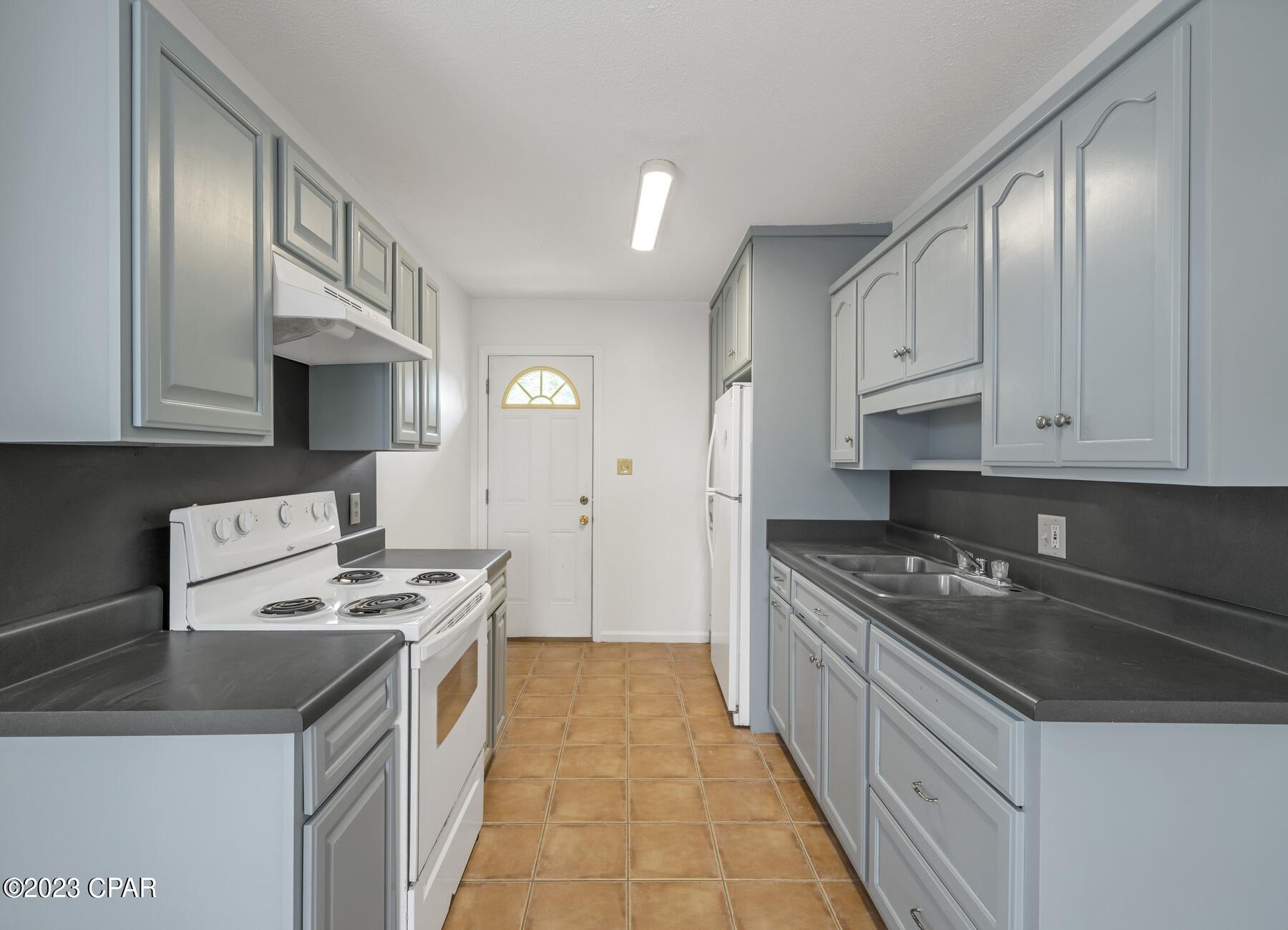 Lakeside Villas - Residential