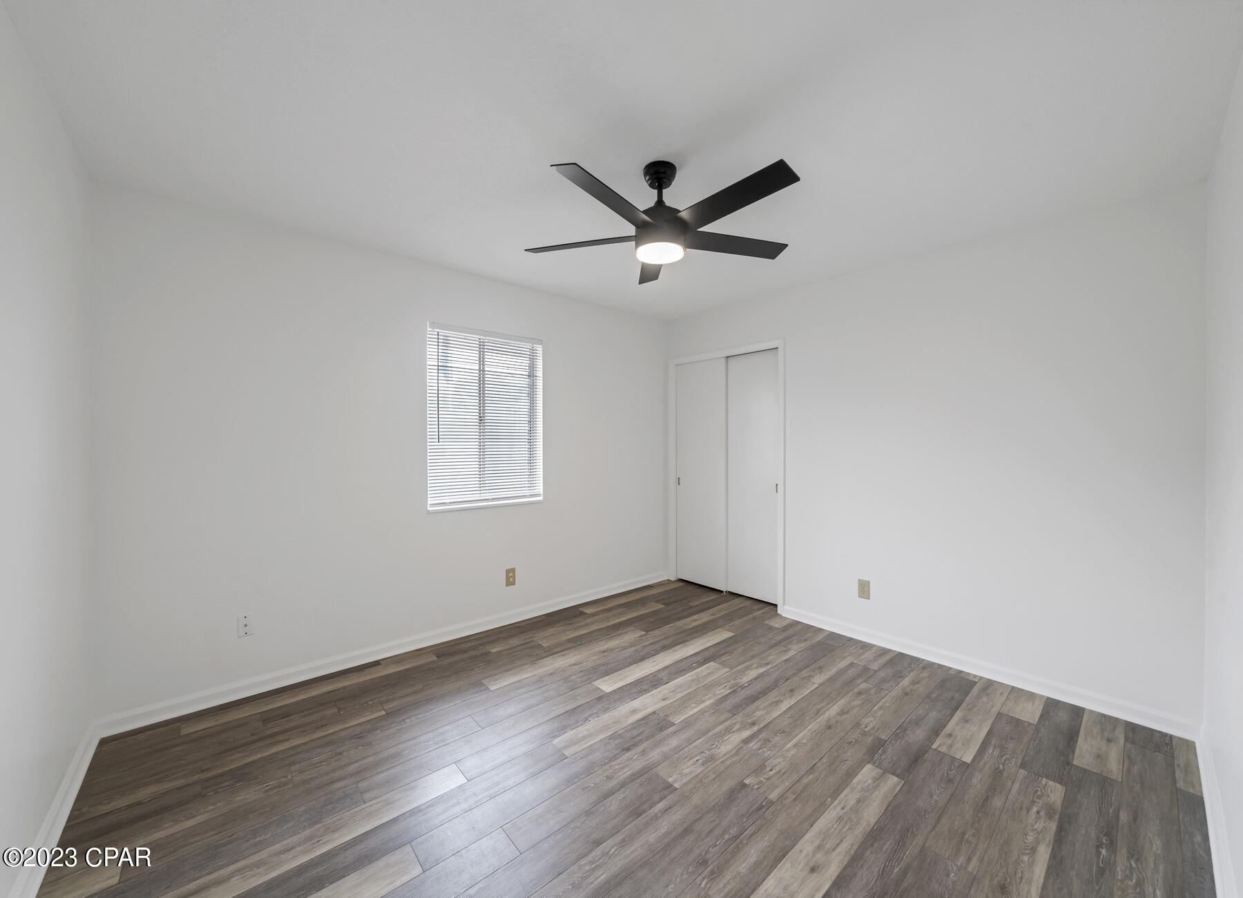 Lakeside Villas - Residential