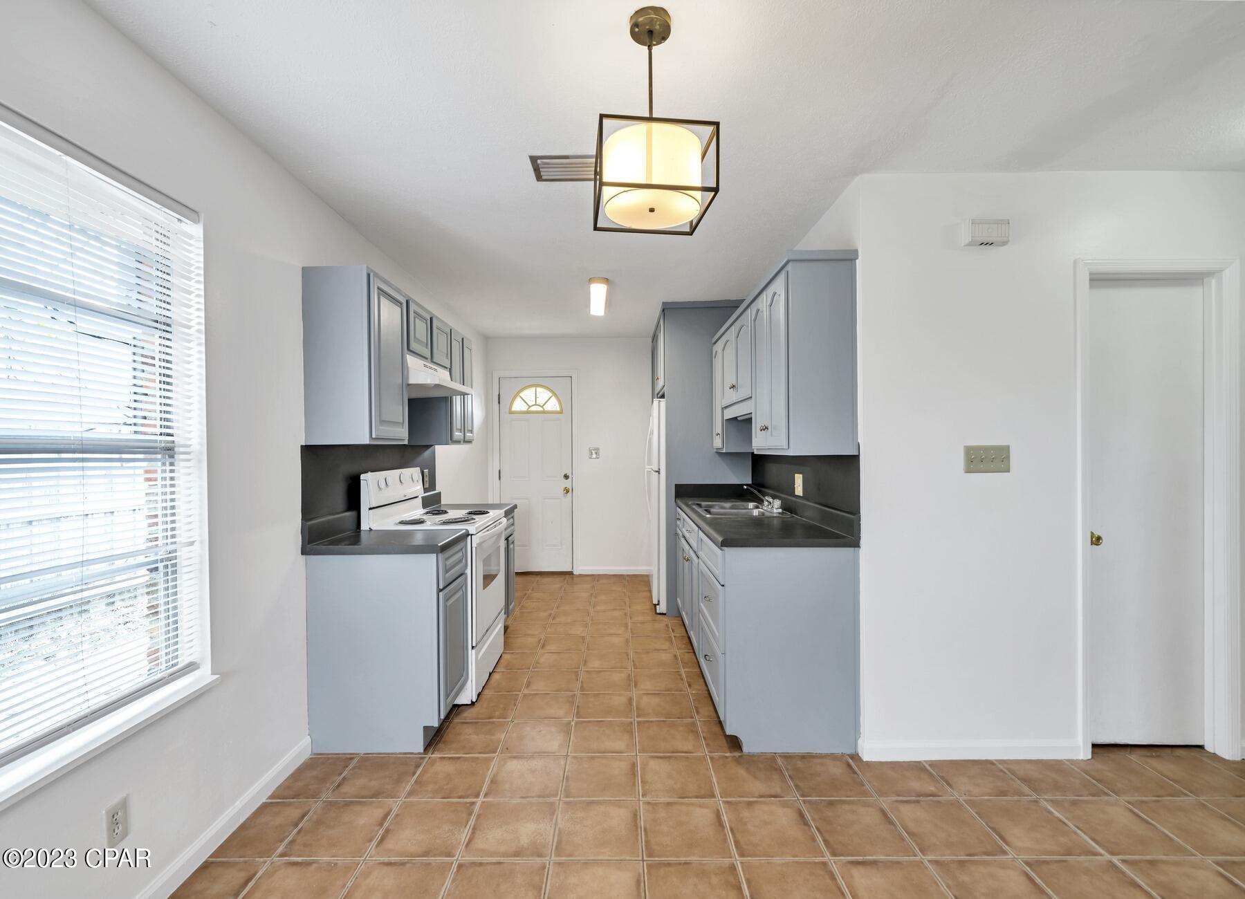 Lakeside Villas - Residential