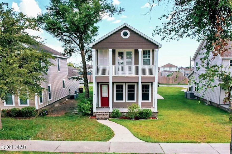 Come enjoy the good life in Riverside in this MAGNIFICIENT 3-bedroom 2.5 bath home complete with beautiful ceramic tile and bamboo hardwood flooring throughout. The very spacious Family room with its cozy atmosphere features a pass-thru gas fireplace to cuddle up to with a good book; accent rope lighting within drop-down custom crown molding under 12' ceilings, and Paradigm surround sound throughout the home. The kitchen features custom cabinets, granite countertops, kitchen island w/sink & breakfast bar, and hang-down pendant lighting. Enjoy this magnificent Chef's kitchen complete with stainless Electrolux and Kitchen Aid appliances, including double ovens, 6-burner gas stove, a high-capacity stand-alone refrigerator next to a stand-alone separate freezer, and microwave. Enjoy you gourmet meal while dining next to the pass-thru gas fireplace. The elegant staircase leads to the second floor where you will find a window seat with extra storage space. The tranquil master bedroom features French doors which open to the full balcony where you can sit and enjoy your morning coffee with views of Riverside's beautiful common areas. The master en-suite features a walk-in closet, garden-style jetted tub, tiled walk-in shower, double vanity, and accent lighting. Two additional bedrooms and a full bath are also down the hall. The 3rd bedroom features wall-to-wall custom bookcases as well as access to the side balcony for private reading or just to watch the sun go down. The community has so many amenities. A dock on Mill Bayou for fishing, pool, basketball court, club house, playground, picnic area, walking paths, gym and courtyard lined with sidewalks creating a park-like atmosphere. This artfully designed neighborhood lends a true "community" feeling and its residents feel welcome and truly "at home" here in this amazing neighborhood. Home is where memories begin. Be our guest and come visit today!