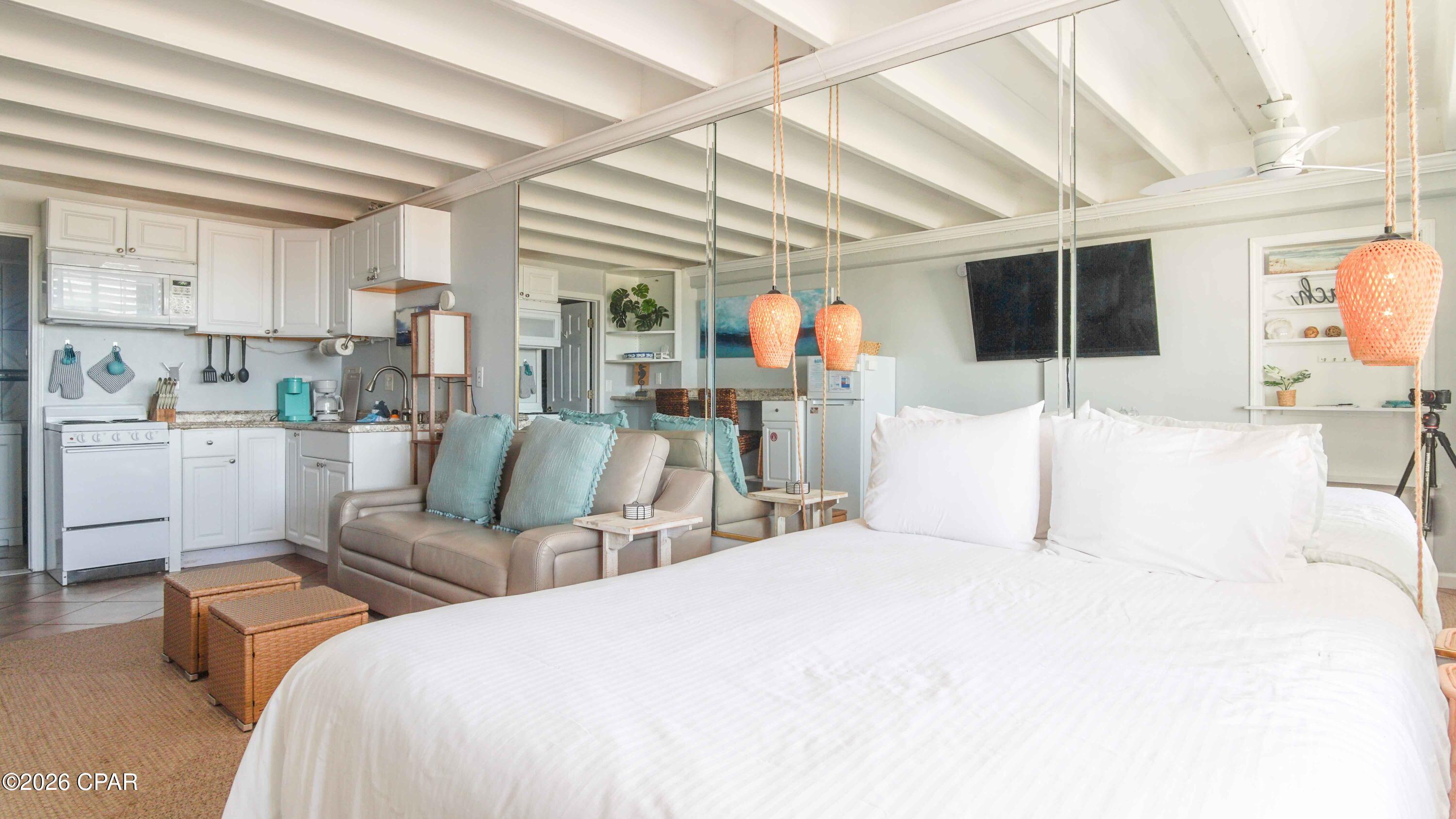 Fontainebleau Terrace - Residential