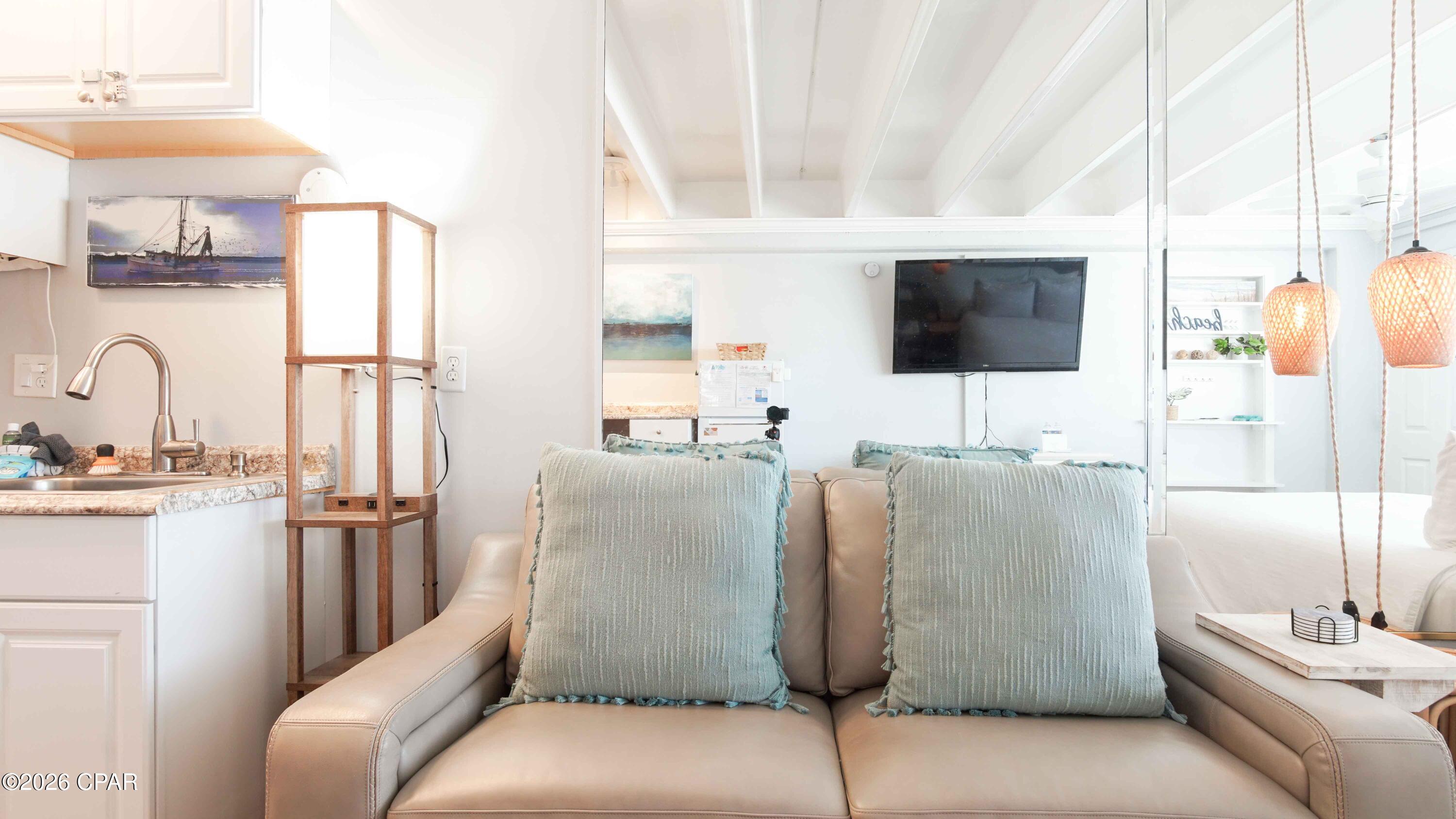 Fontainebleau Terrace - Residential