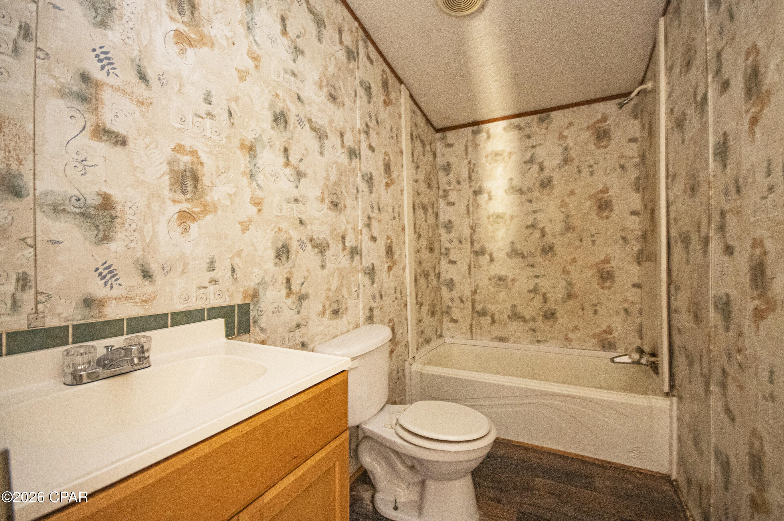 [No Recorded Subdiv] - Land