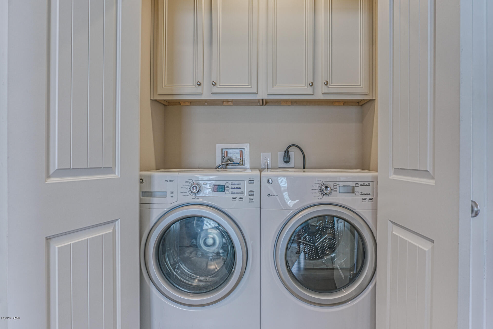 Magnolia Bay Club - Residential