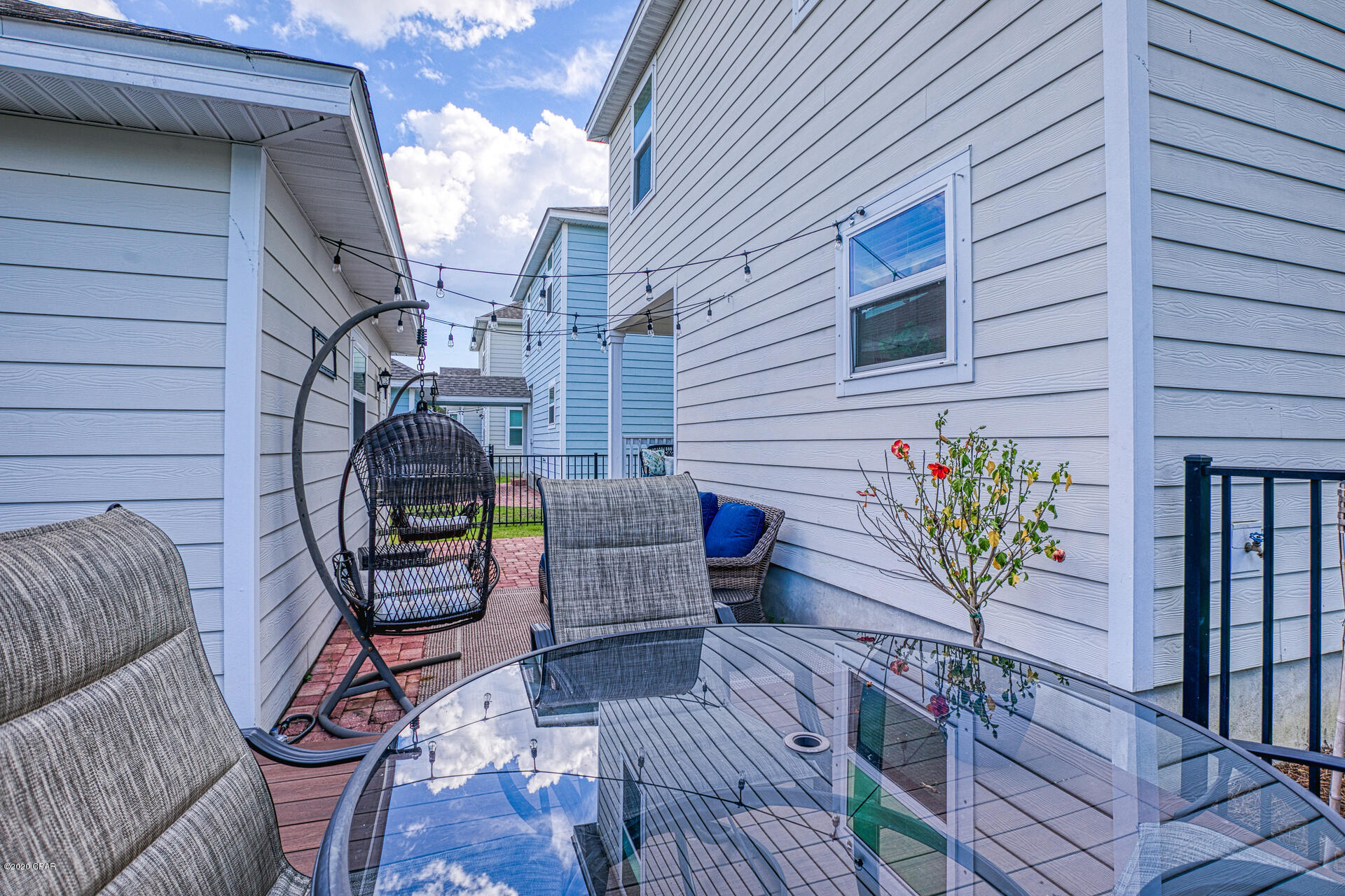 Magnolia Bay Club - Residential