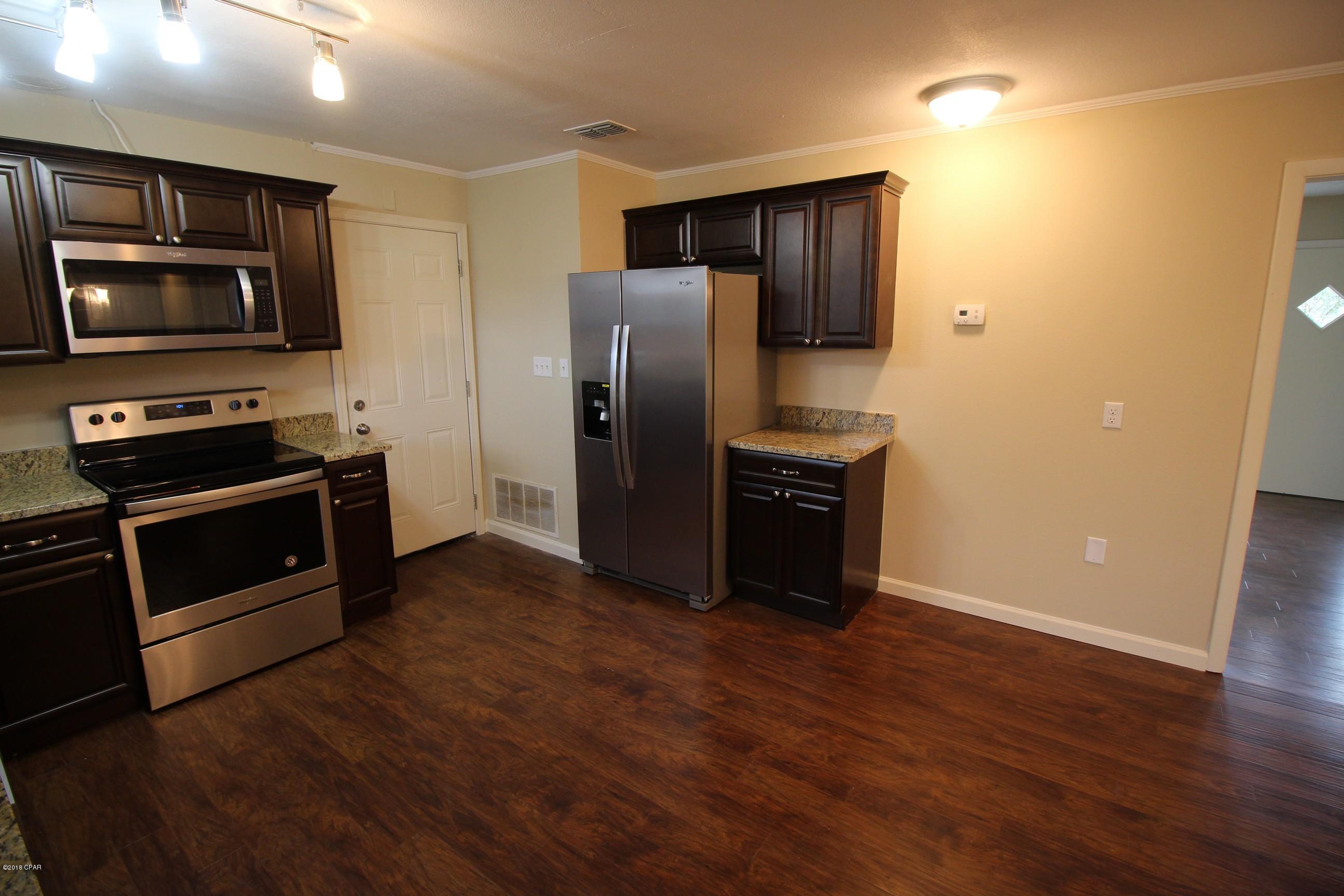 Bay Park Manor - Residential