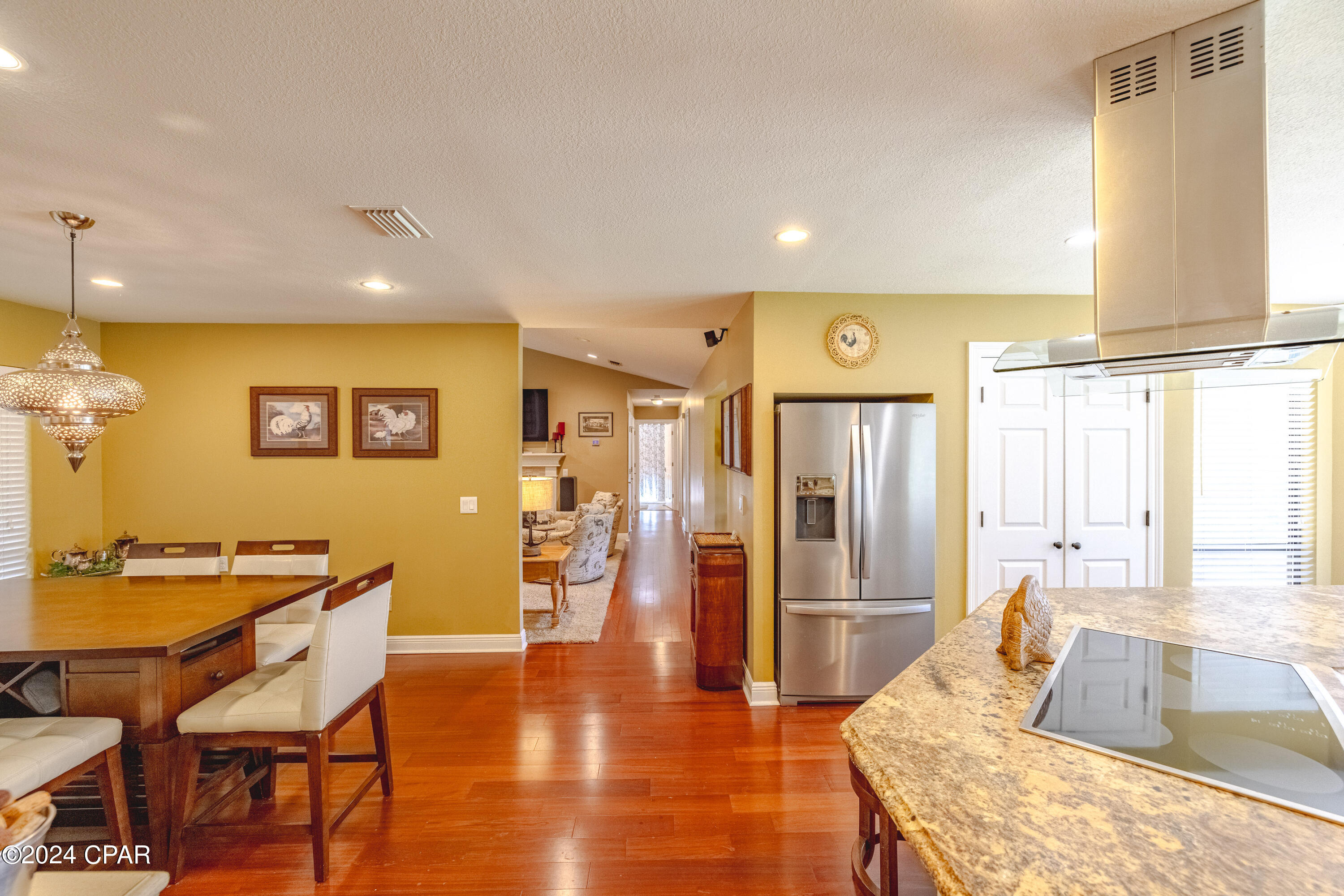 Colony Club - Residential