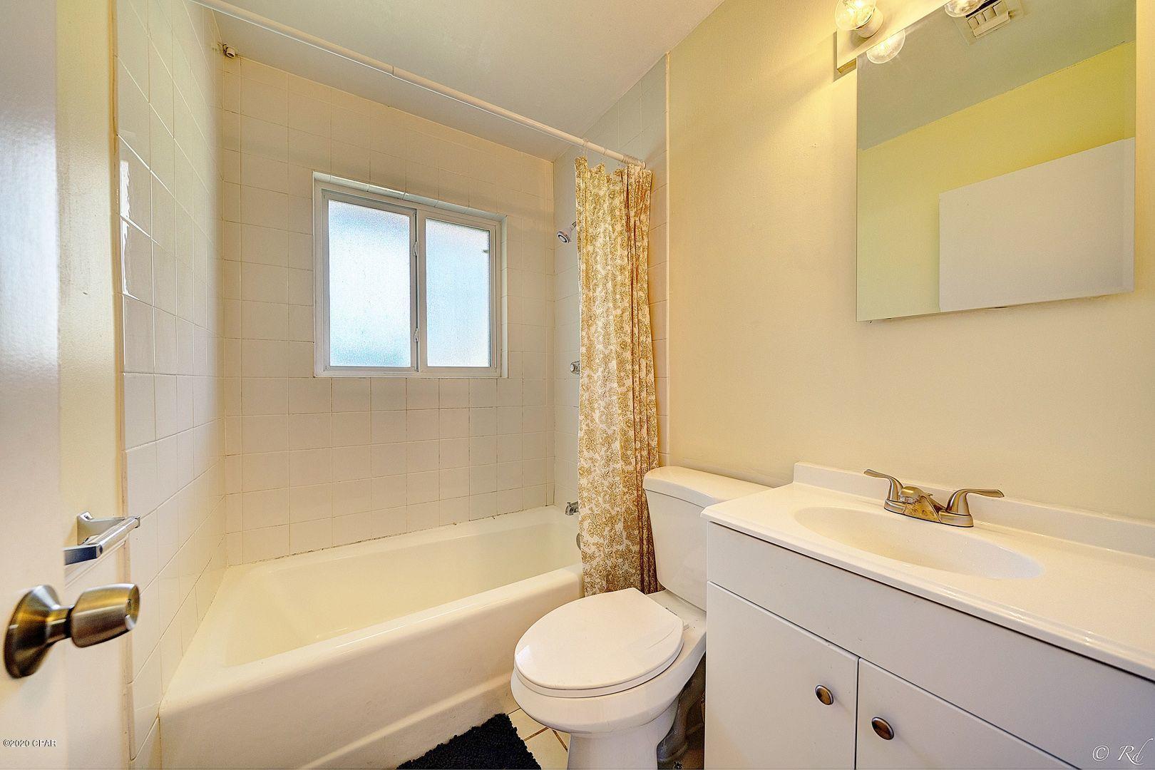 Hentz 1st Add Unit B - Residential