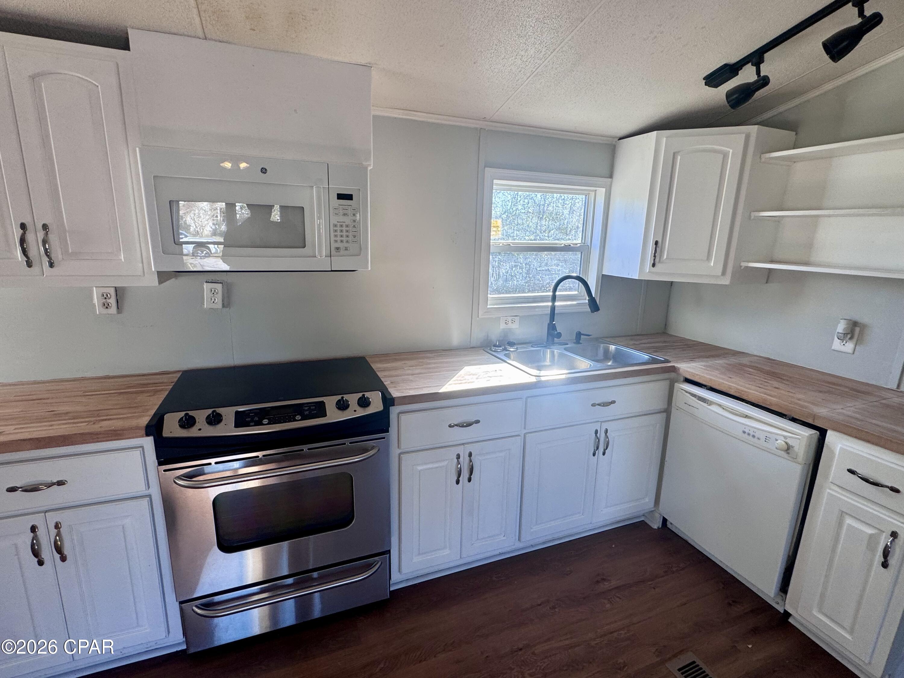 Sweetwater Village S Ph I - Residential