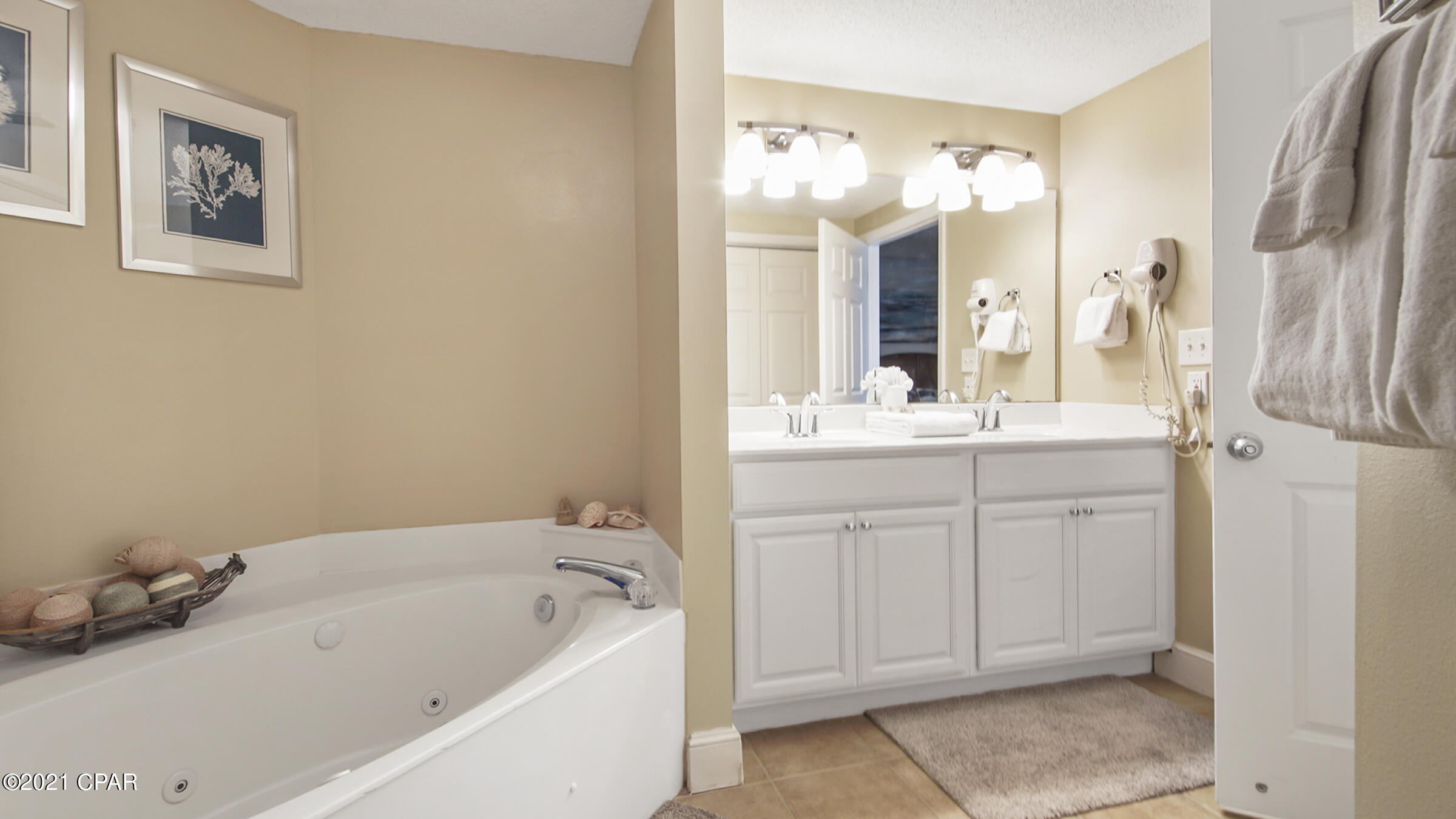 Majestic Beach Tower I - Residential