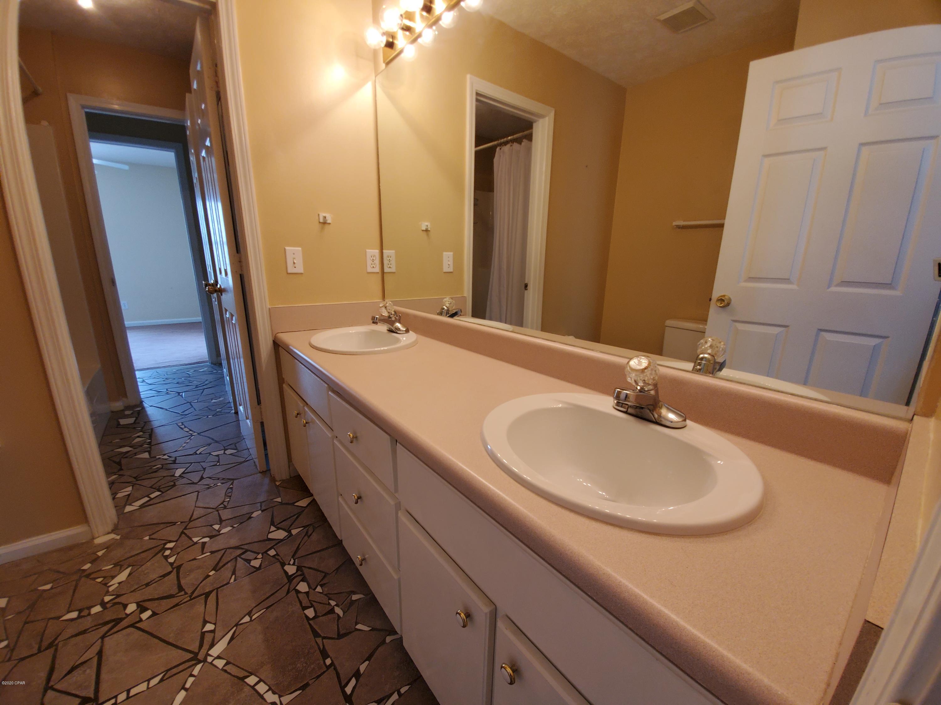 Bahama Beach - Residential Lease