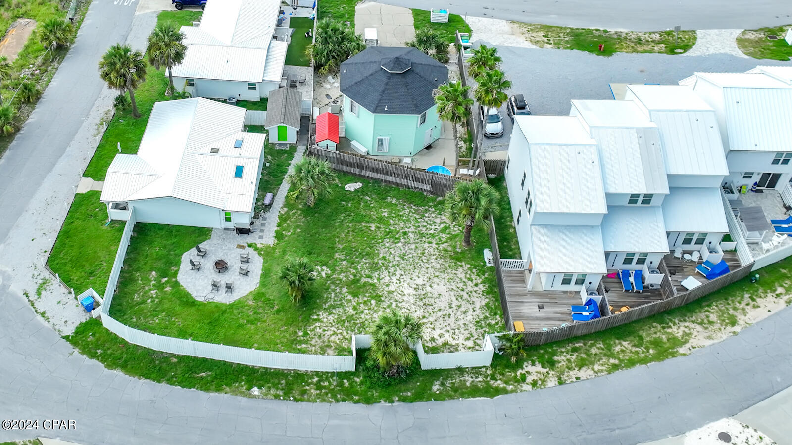 Long Beach 3rd - Land